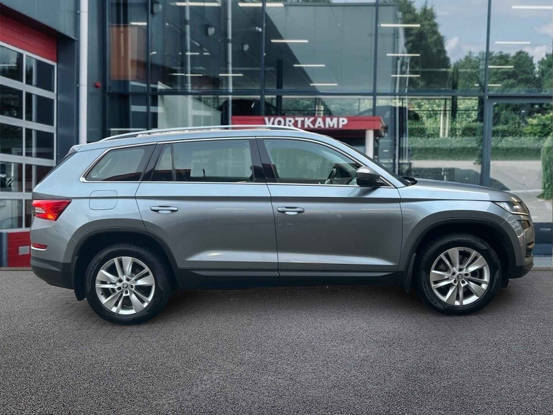 SKODA Kodiaq 2.0 TSI DSG STYLE 4X4 7P MEMORY/CARPLAY/CRUISE/STOELVERW/PDC - 4/26