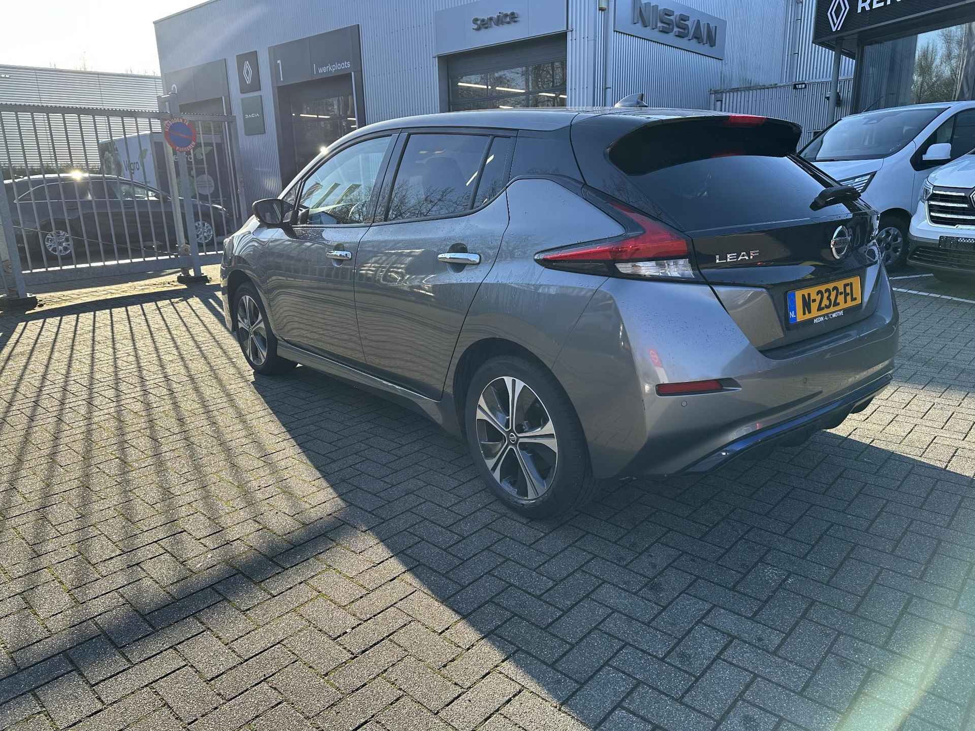 Nissan LEAF e+ N-Connecta 62 kWh | Groot Accupakket | Navigatie | Climate Control | Adapt. Cruise Control | 360 Camera | Apple Carplay | Android Auto | Stoelverwarming - 23/28