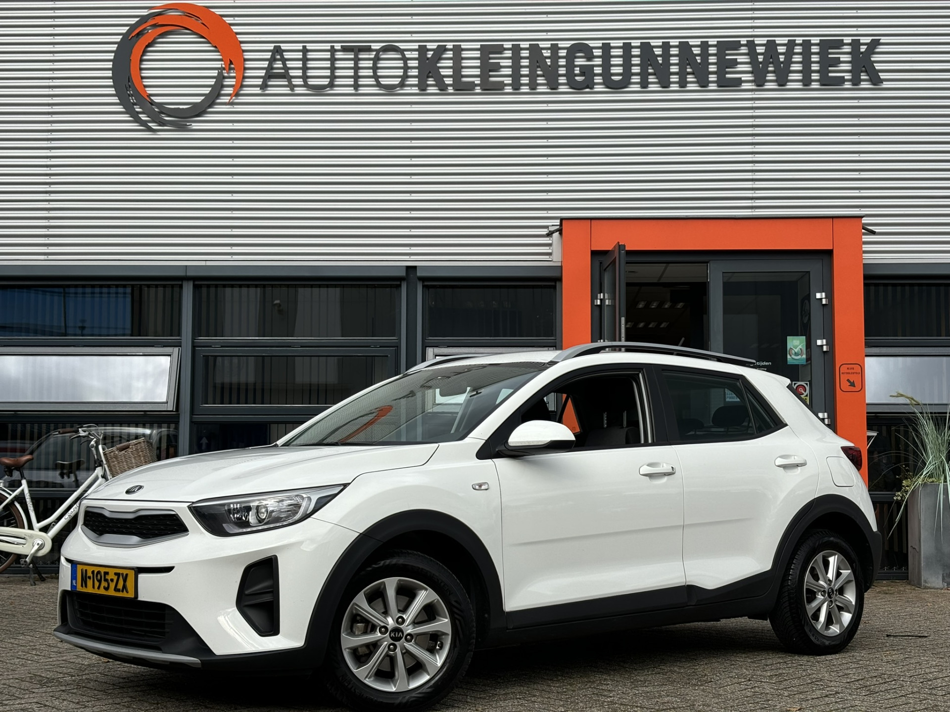 Kia Stonic 1.2 MPI Comfortline / NL Auto / Airco / Applecarplay & Android Auto / Stoel & Suurverwarming /