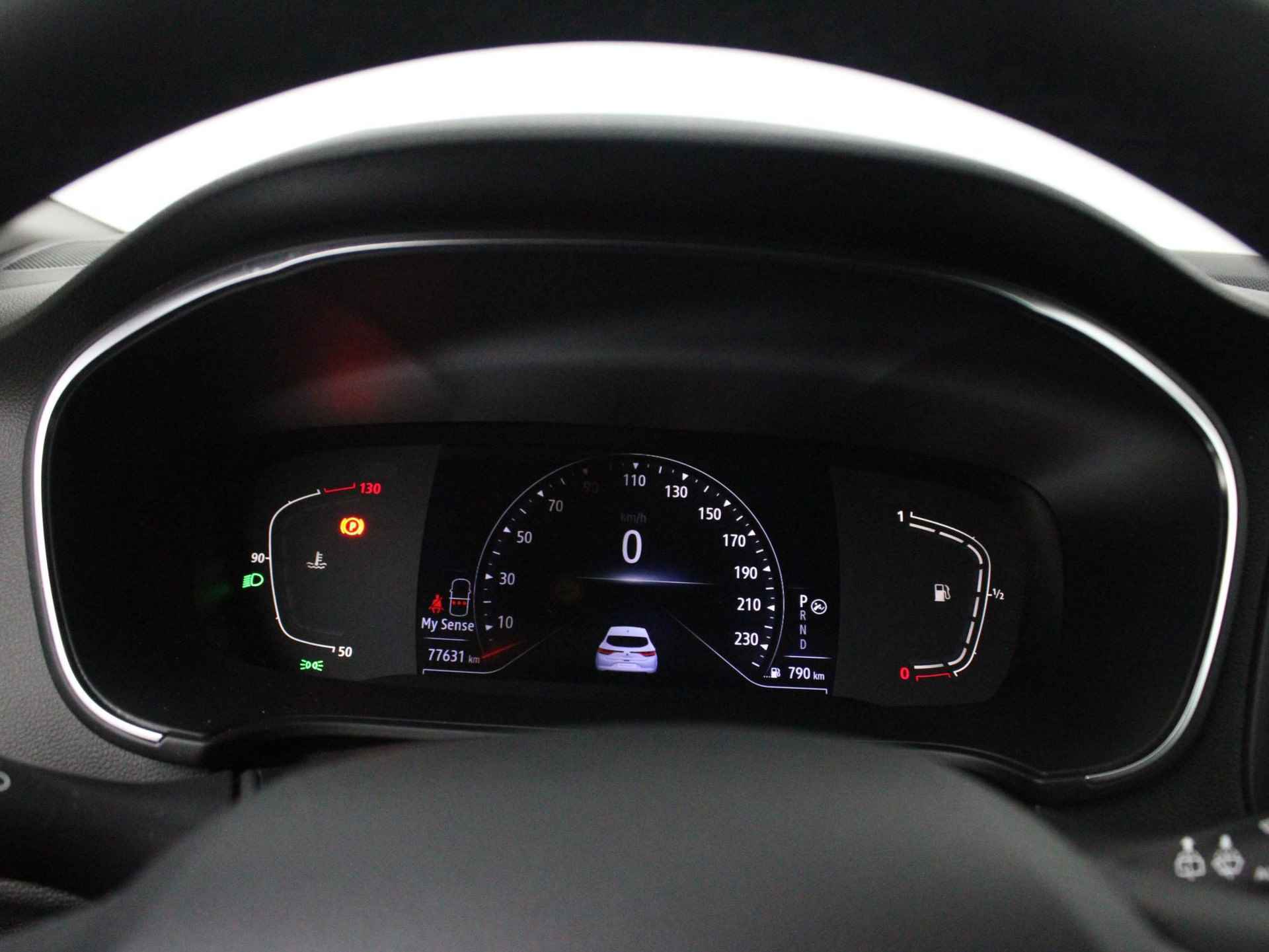 Renault Mégane 1.3 TCe 140 EDC Intens Automaat / Parkeersensoren / Navigatie / Climate Control / Lichtmetalen Velgen / Cruise Control - 5/46