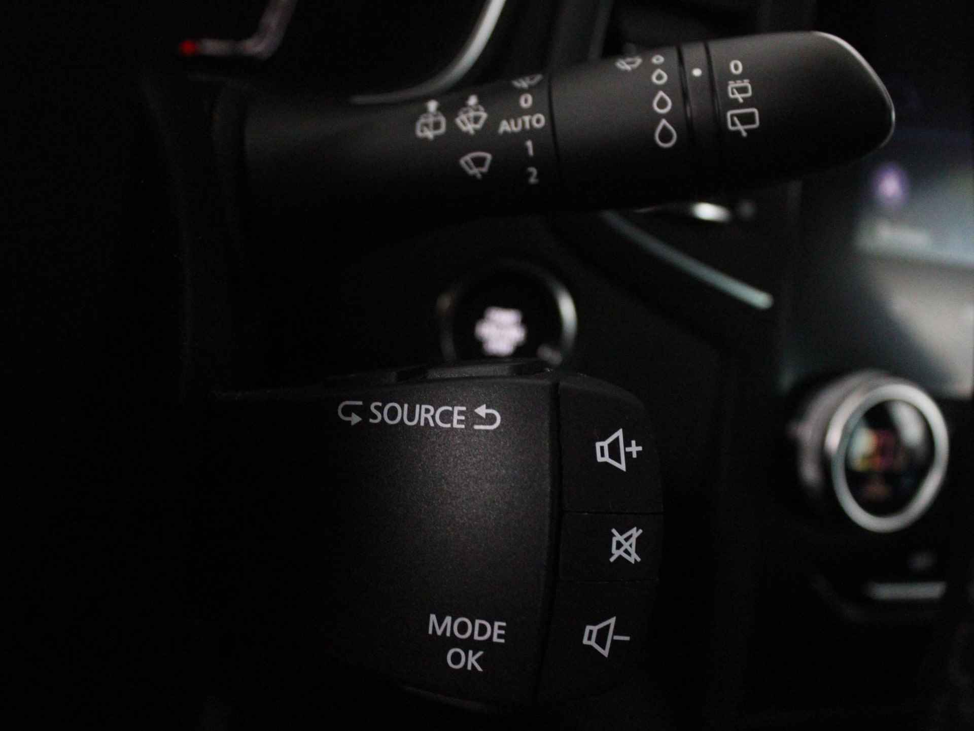 Renault Mégane 1.3 TCe 140 EDC Intens Automaat / Parkeersensoren / Navigatie / Climate Control / Lichtmetalen Velgen / Cruise Control - 28/46