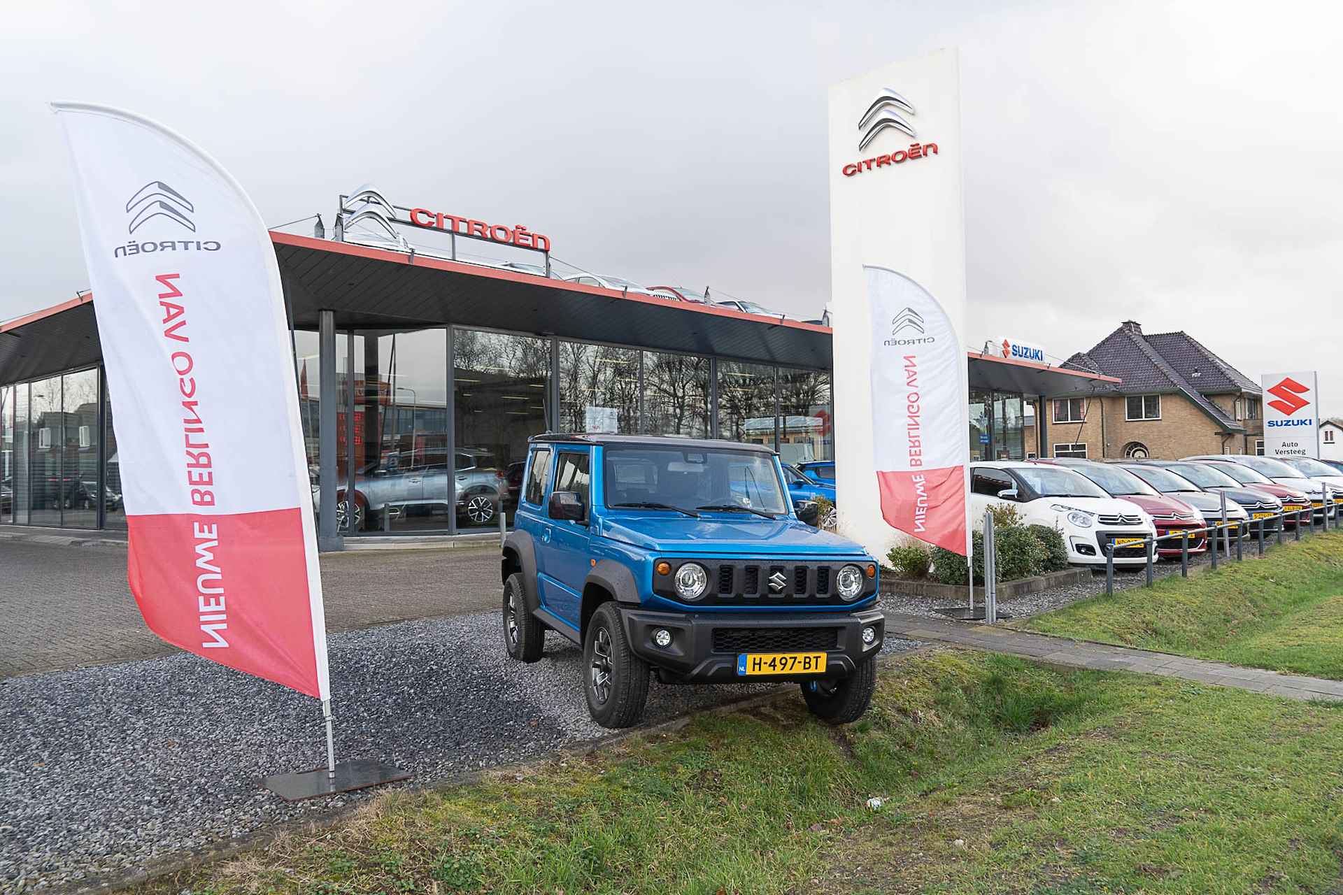 Suzuki S-Cross 1.4 Boosterjet Style Smart Hybrid 6 Jaar Garantie! Elektrisch Panoramadak, 360° Camera, Navigatie, Parkeersensoren Voor en Achter, All-Season Banden - 41/43