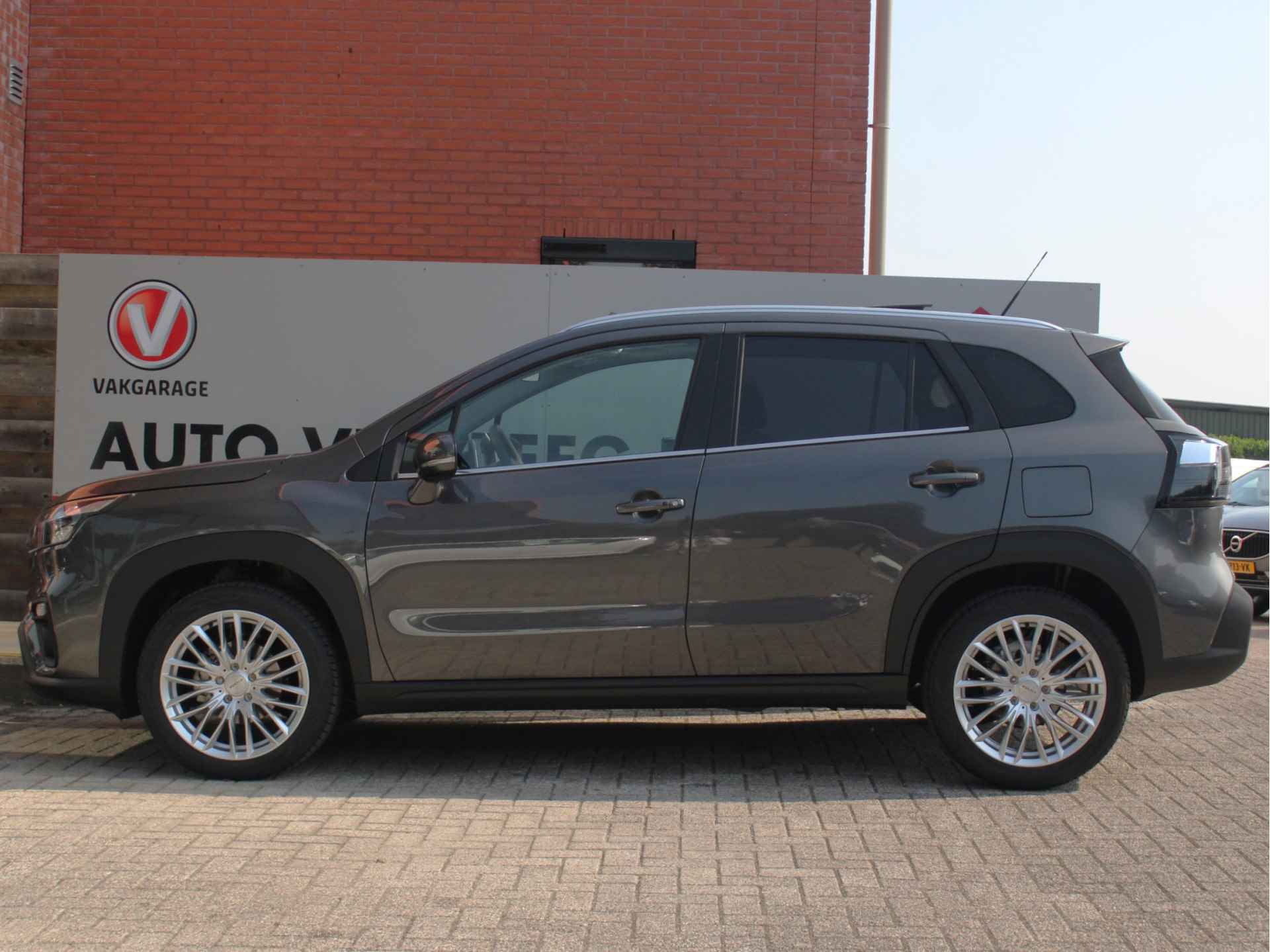 Suzuki S-Cross 1.4 Boosterjet Style Smart Hybrid 6 Jaar Garantie! Elektrisch Panoramadak, 360° Camera, Navigatie, Parkeersensoren Voor en Achter, All-Season Banden - 12/39