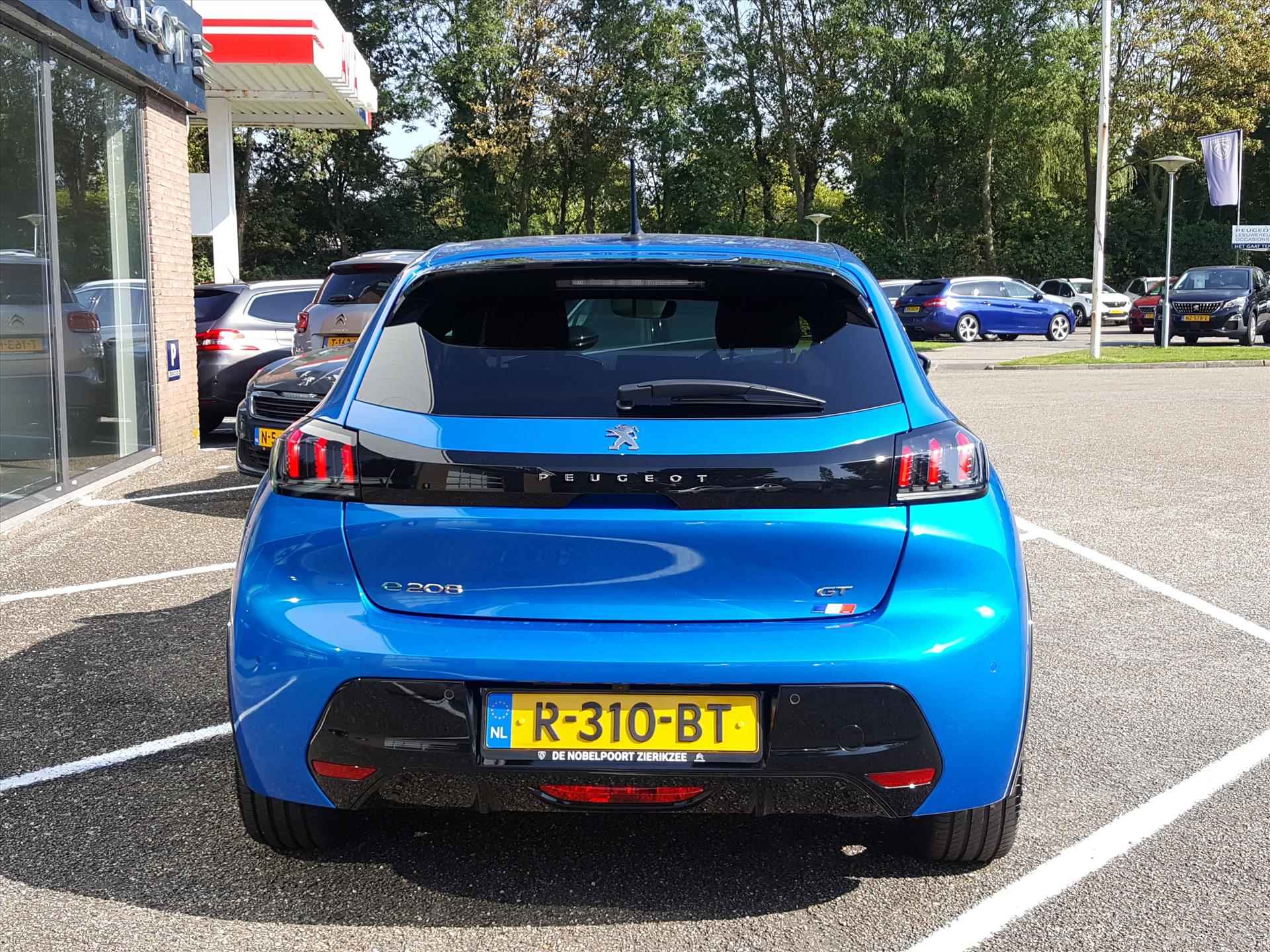 Peugeot e-208 GT EV 50kWh/136pk/16%bytelling/Btw |Navigatie|Cruise & ClimateC| Achteruitrijcamera | KEYLESS entry & start | Parkeersensoren | BT | LM-velgen 17inch - 5/50