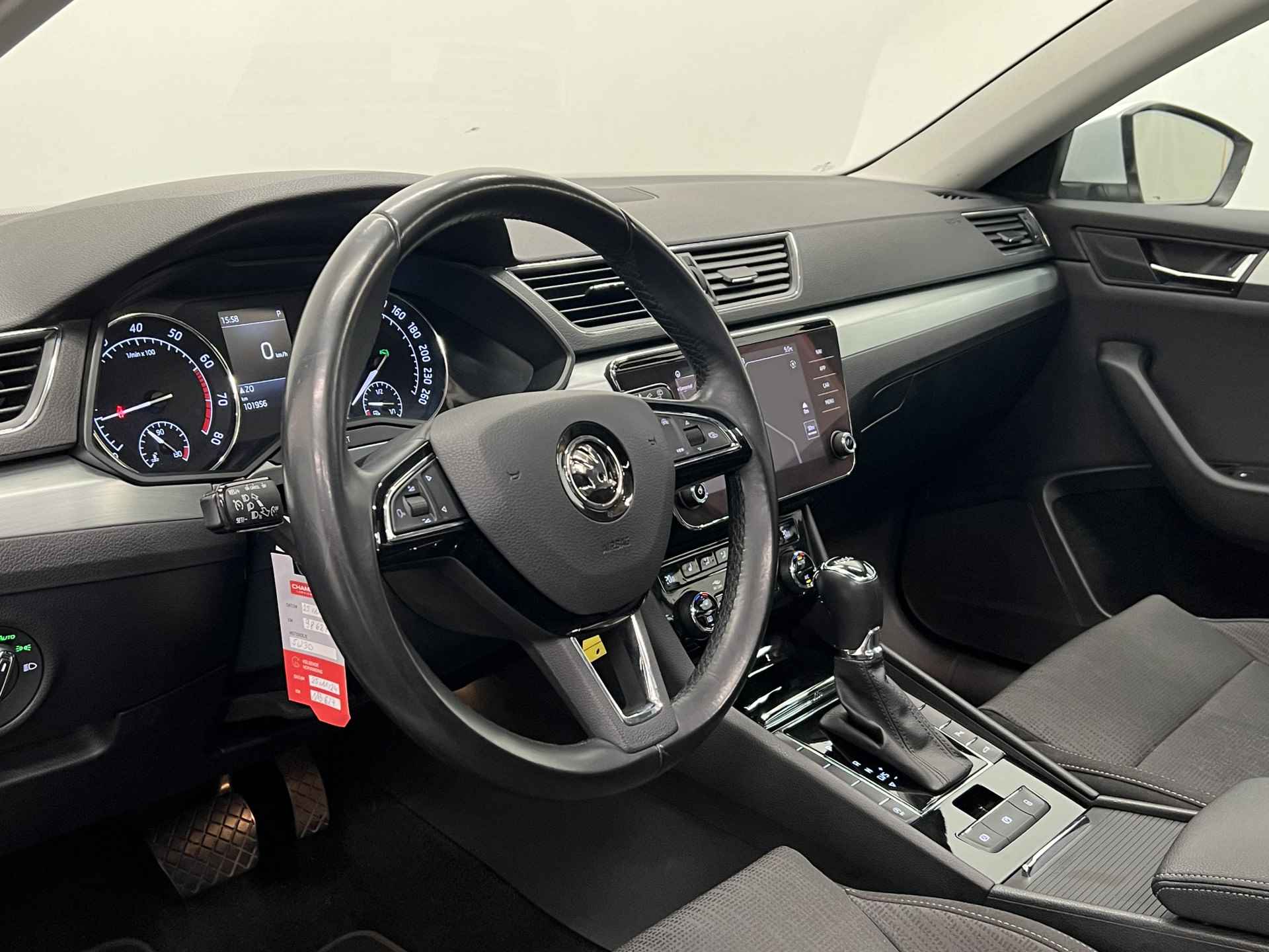 Škoda Superb Combi 1.5 TSI ACT Ambition Business | NAVIGATIE | SCHUIF-/KANTELDAK | TREKHAAK | STOELVERWARMING | - 2/48
