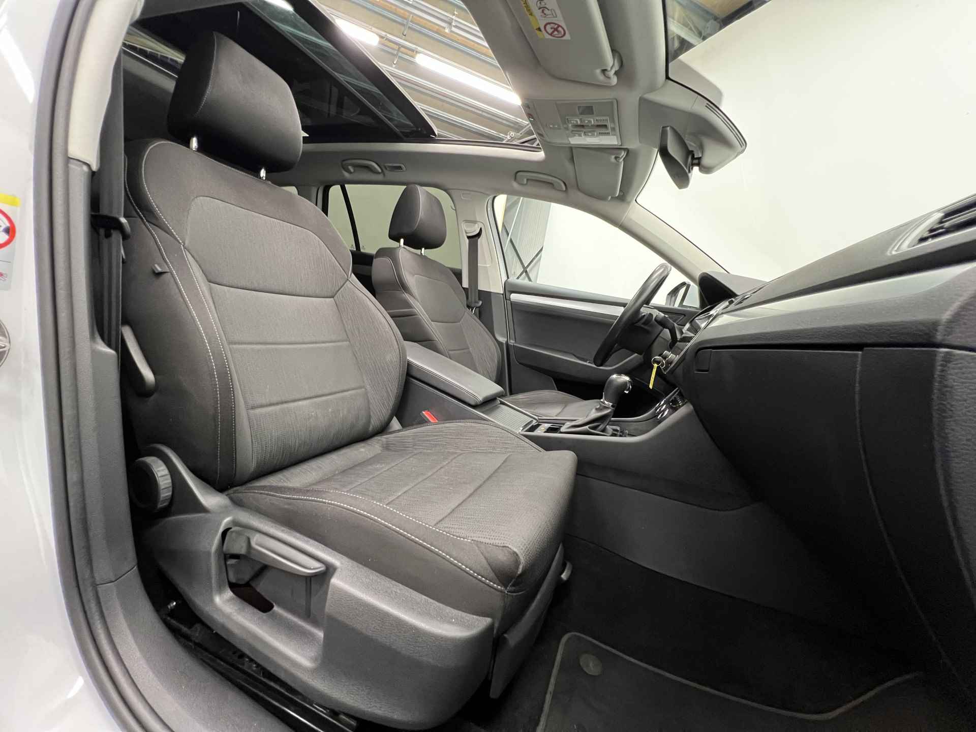 Škoda Superb Combi 1.5 TSI ACT Ambition Business | NAVIGATIE | SCHUIF-/KANTELDAK | TREKHAAK | STOELVERWARMING | - 40/48