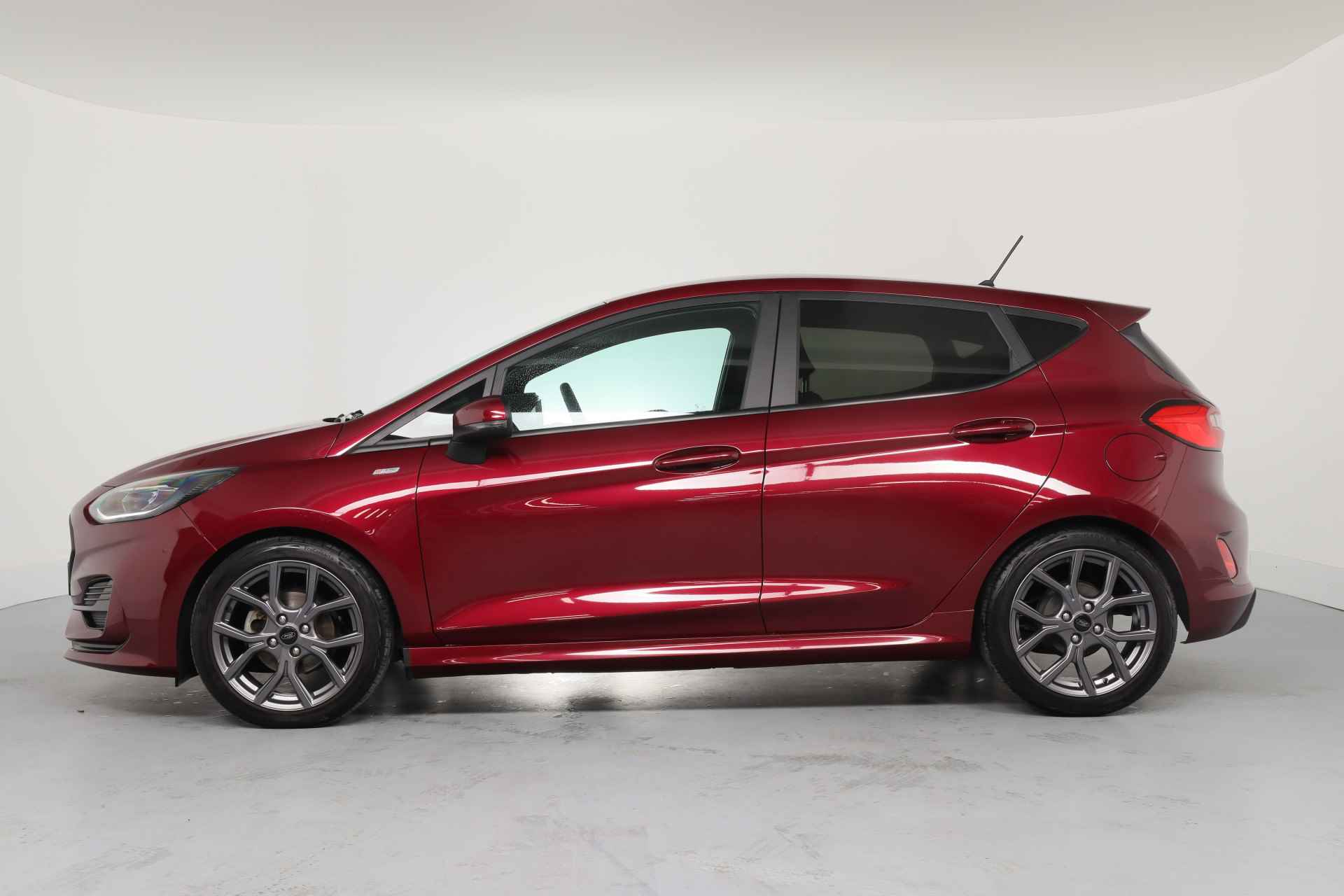 Ford Fiesta 1.0 EcoBoost Hybrid ST-Line 125PK | Dealer Onderhouden! | LED | Winter Pack | Navi By App | Cruise | Keyless | Parkeersensoren | - 21/38