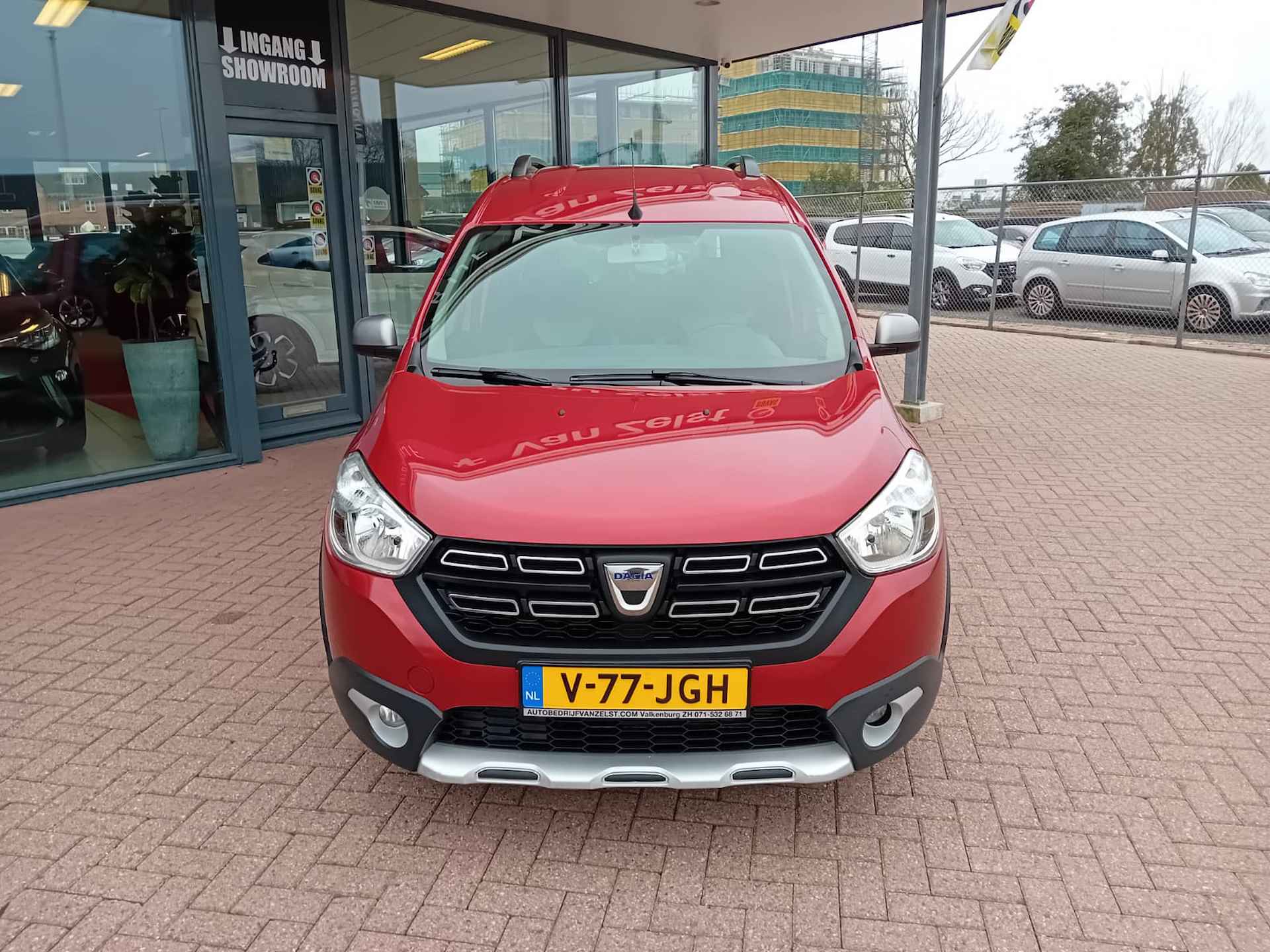 Dacia Dokker 1.2 TCe S&S Stepway, Airco, Multimediasysteem, Navigatie, Bluetooth, Cruise control, Stoelverwarming, Elektrische ramen en spieg Nette auto, Dealer onderhouden, BOVAG - 3/25