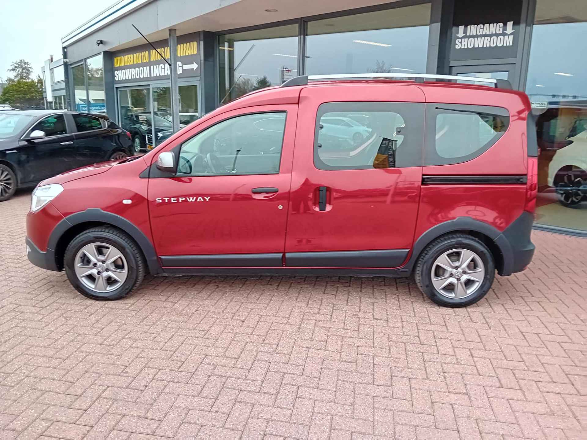 Dacia Dokker 1.2 TCe S&S Stepway, Airco, Multimediasysteem, Navigatie, Bluetooth, Cruise control, Stoelverwarming, Elektrische ramen en spieg Nette auto, Dealer onderhouden, BOVAG - 9/25