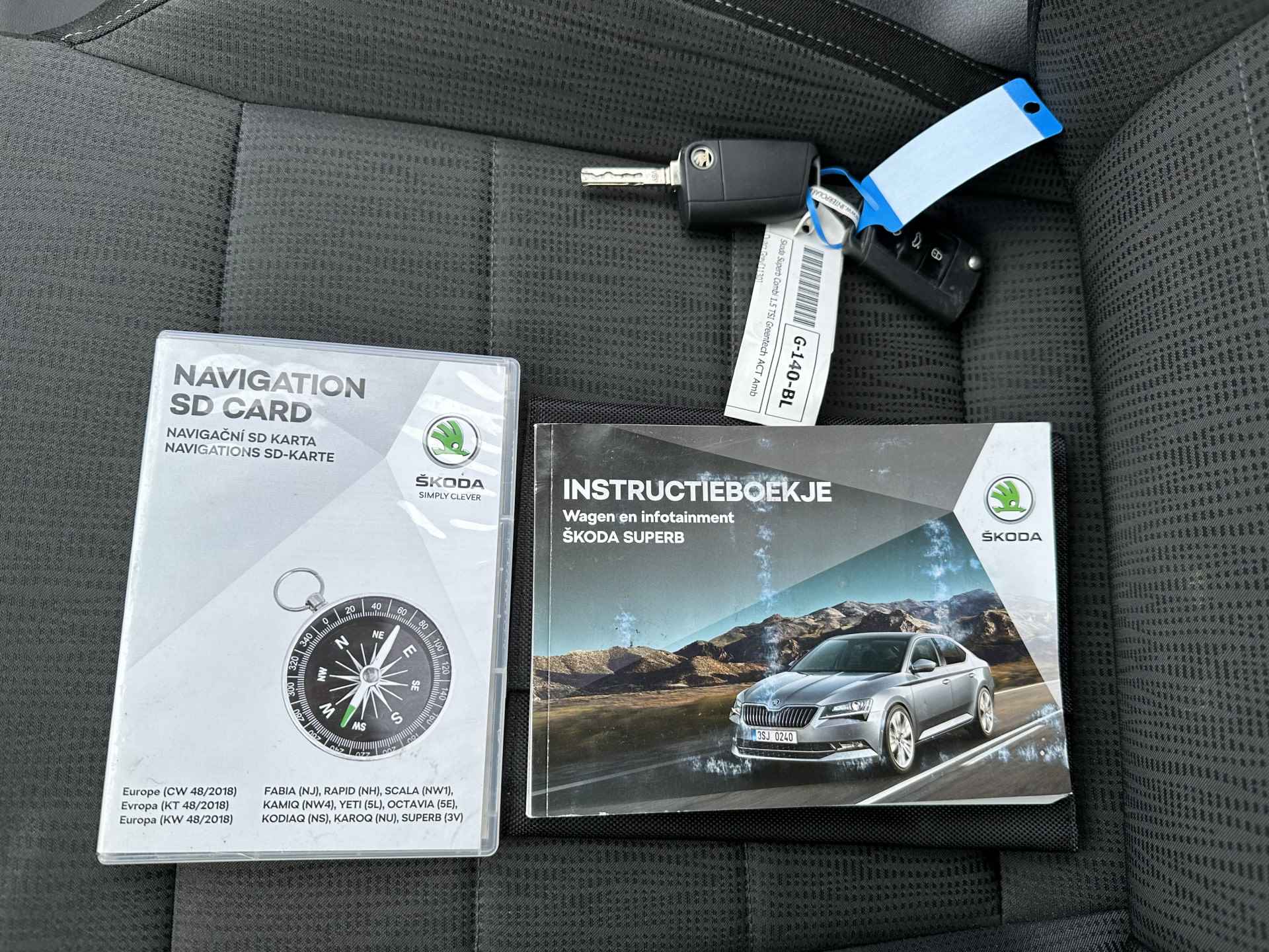 Škoda Superb Combi 1.5 TSI ACT Ambition Business (150 PK) 1e-Eig, Skoda-Dealer-Onderh, 12-Mnd-BOVAG, NL-Auto, Navigatie/Apple-Carplay/Android-Auto, Airco, Panorama, Cruisecontrol, Achteruitrijcamera, Parkeersensoren, DAB, Licht-Zicht-Pakket, Elek.-Achterklep, Lm-Velgen-17Inch, Privacy-Glas - 8/41