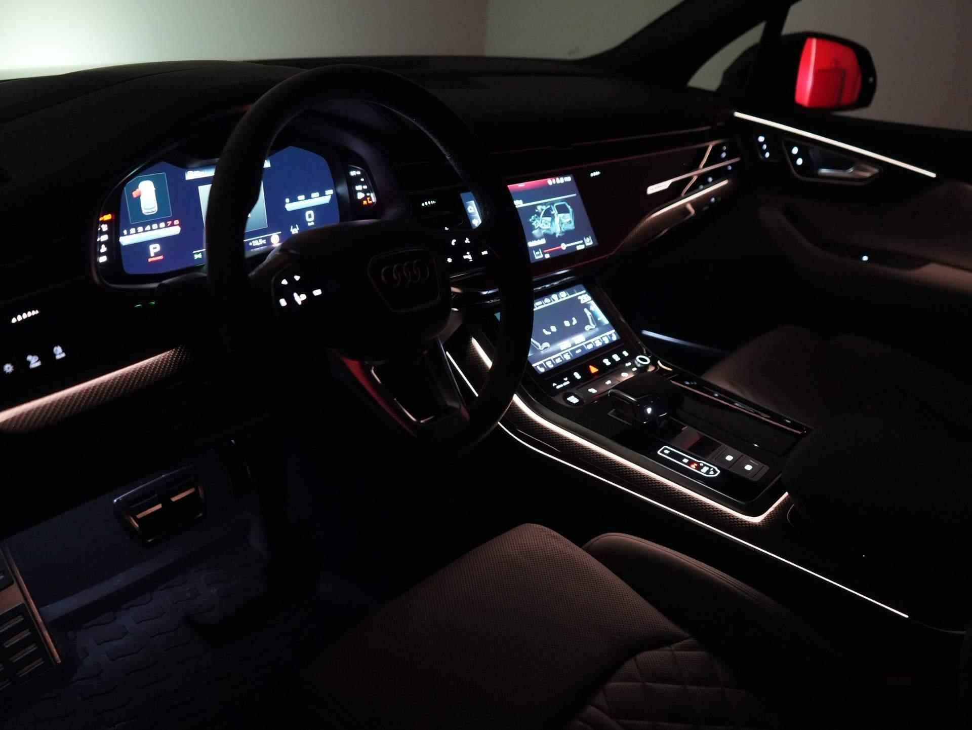 Audi Q7 4.0 TFSI SQ7 Quattro Navi | Adaptive Cruise | Leer | Panoramadak | B&O | Luchtvering | Laser-LED | Trekhaak | 22" - 34/74