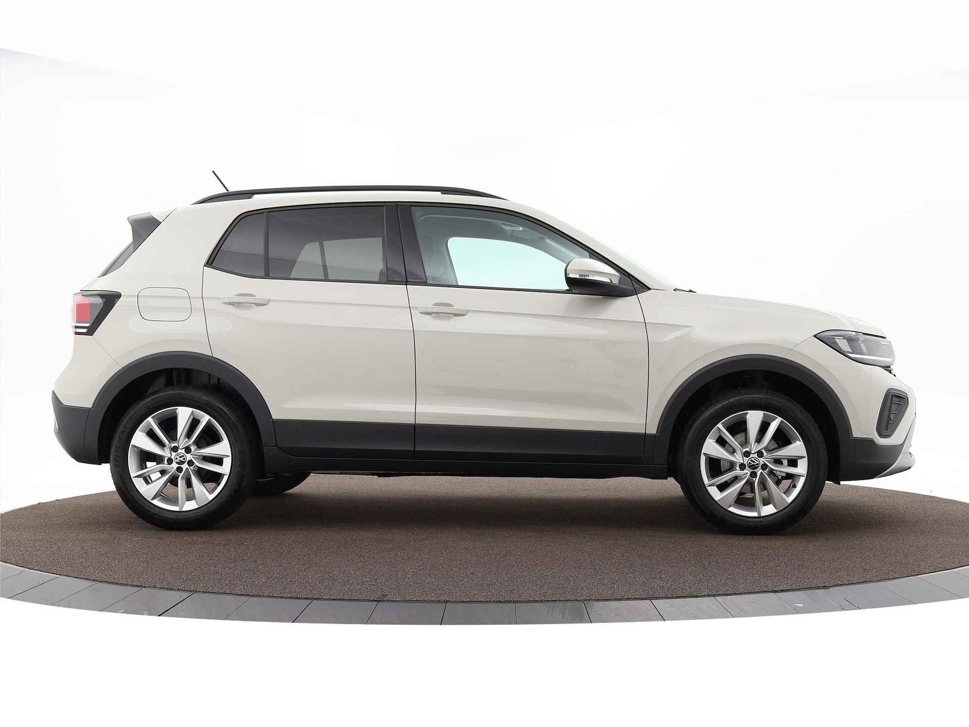 Volkswagen T-Cross Life Edition 1.0 TSI 95 pk 5 versn. Hand · Achteruitrijcamera · Privatelease vanaf €,-359 per maand · Incl. inruilvoordeel · - 34/38