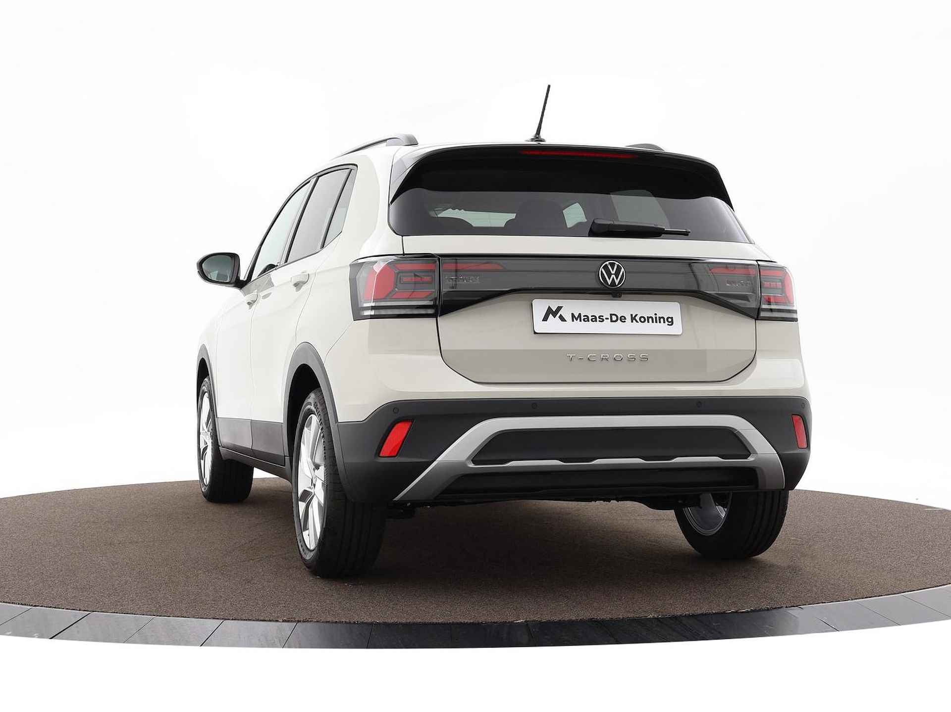 Volkswagen T-Cross Life Edition 1.0 TSI 95 pk 5 versn. Hand · Achteruitrijcamera · Privatelease vanaf €,-359 per maand · Incl. inruilvoordeel · - 36/38