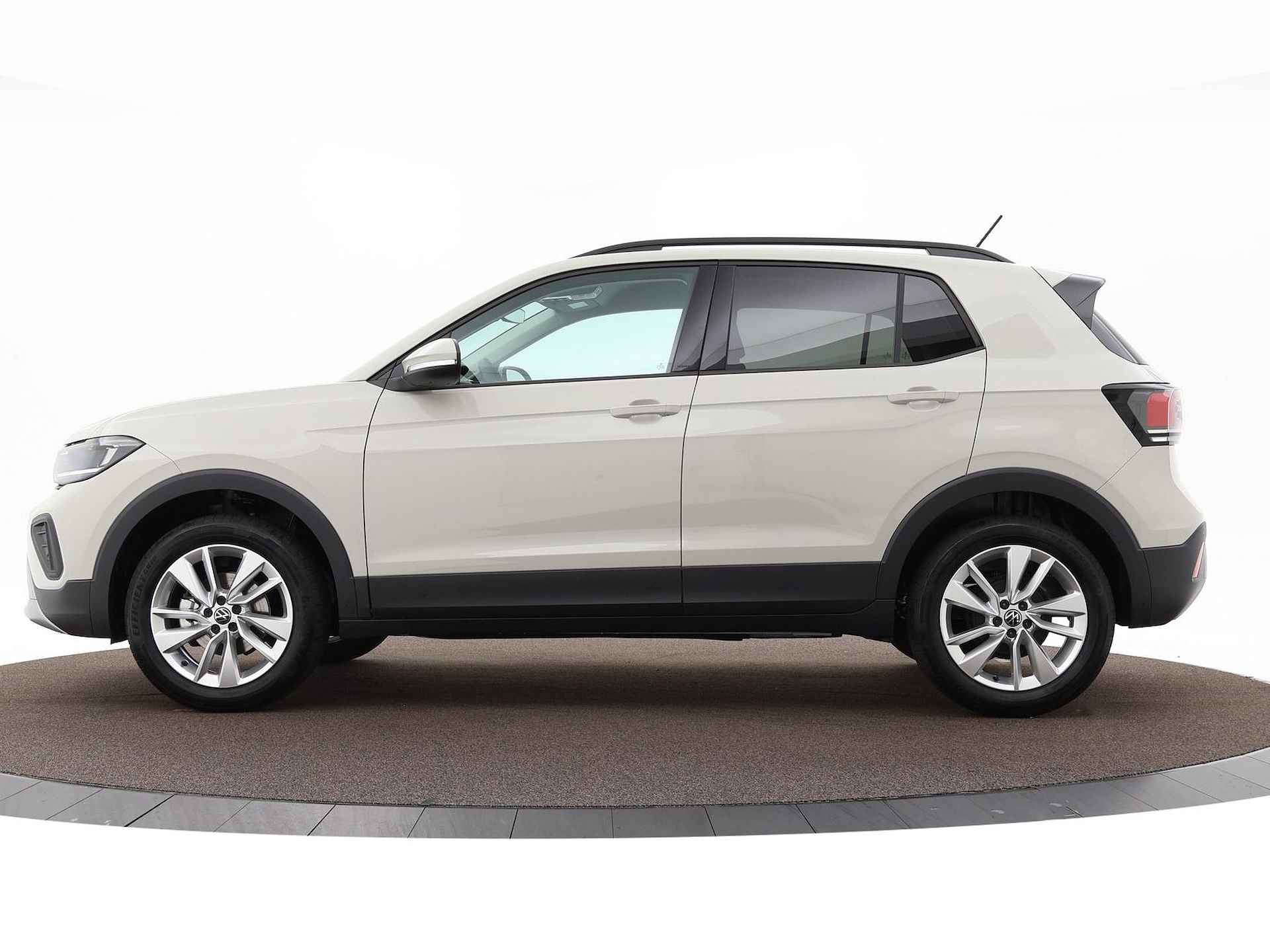 Volkswagen T-Cross Life Edition 1.0 TSI 95 pk 5 versn. Hand · Achteruitrijcamera · Privatelease vanaf €,-359 per maand · Incl. inruilvoordeel · - 37/38