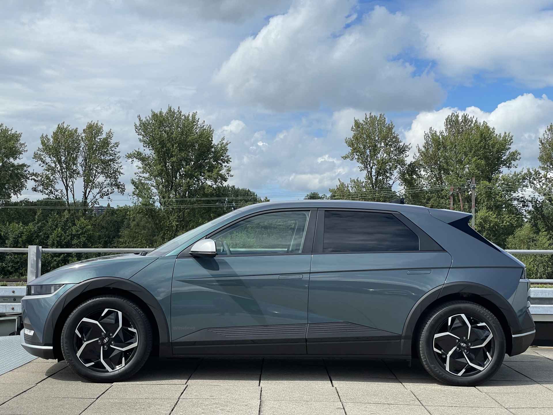 Hyundai IONIQ 5 77 kWh Connect+ AWD | Grote accupakket | Lederen interieur | Stoelverwarming | Rijklaarprijs! | - 7/34