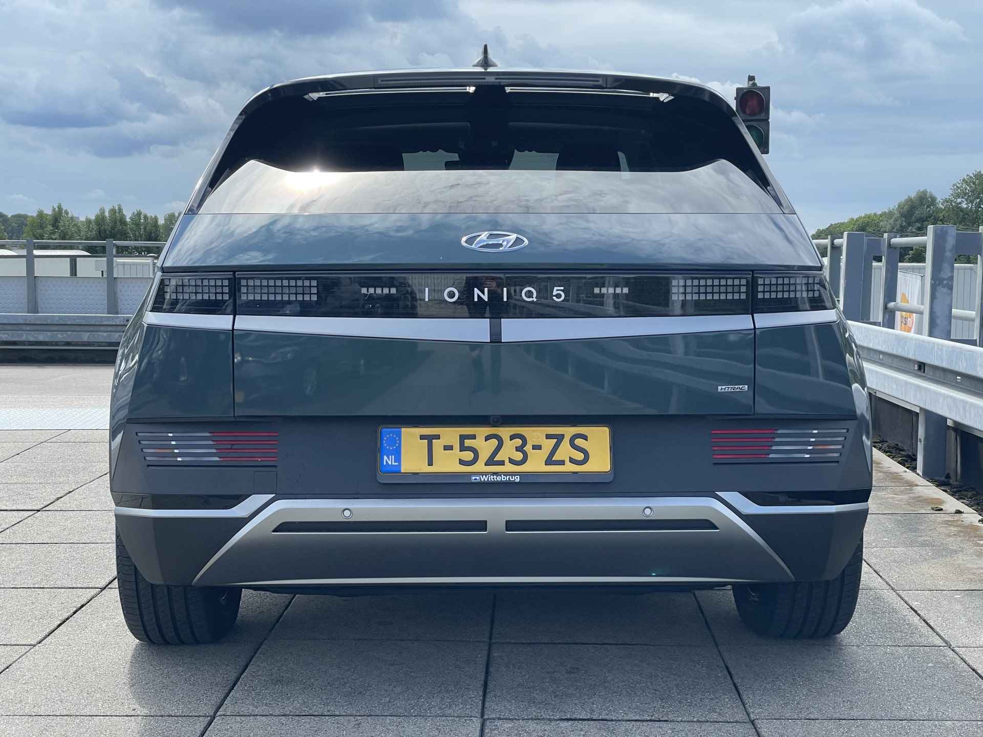 Hyundai IONIQ 5 77 kWh Connect+ AWD | Grote accupakket | Lederen interieur | Stoelverwarming | Rijklaarprijs! | - 10/34