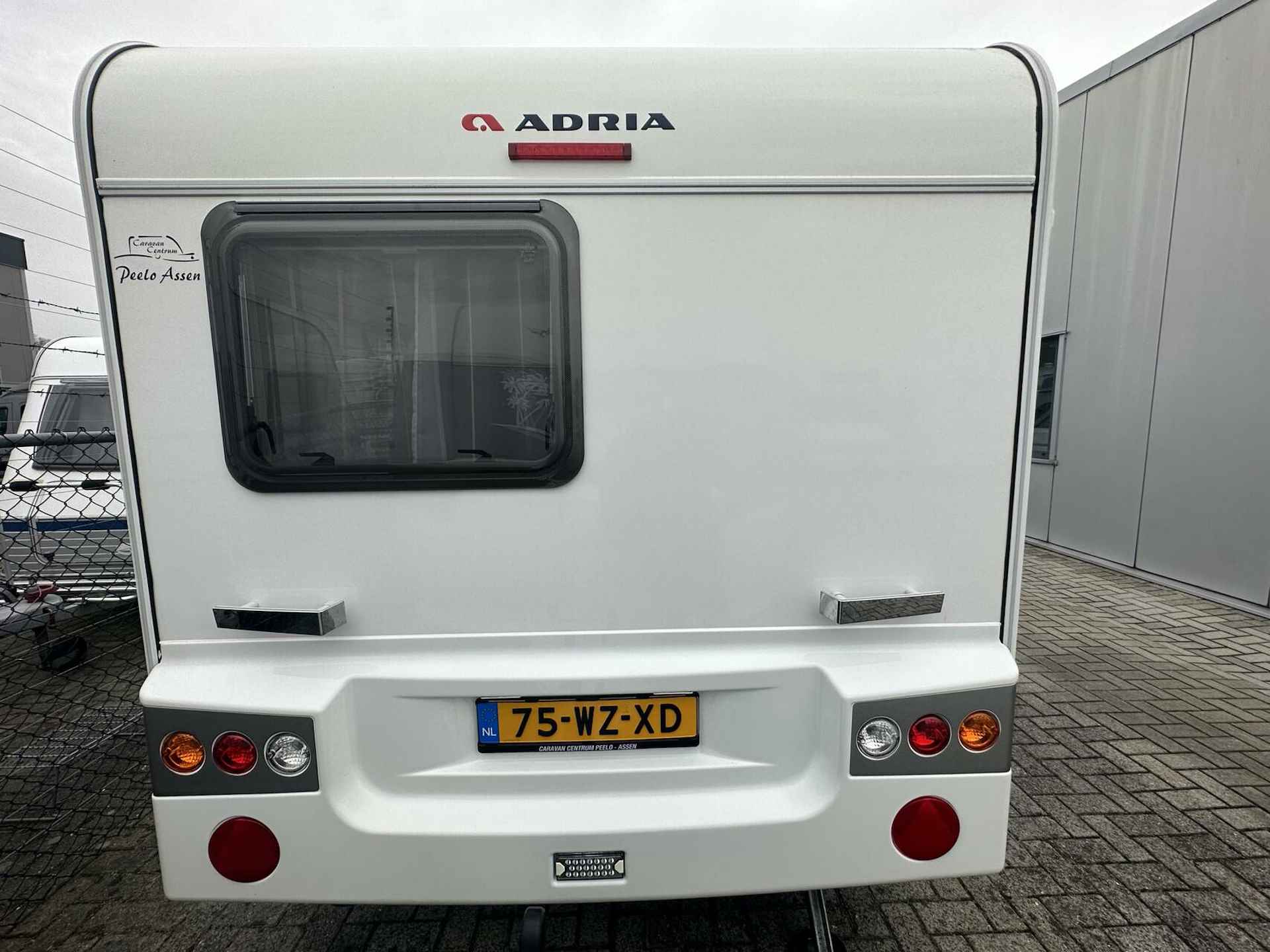 ADRIA AVIVA 400 PS DWARSBED + VOORTENT + TREINZIT + DOUCHE - 7/20