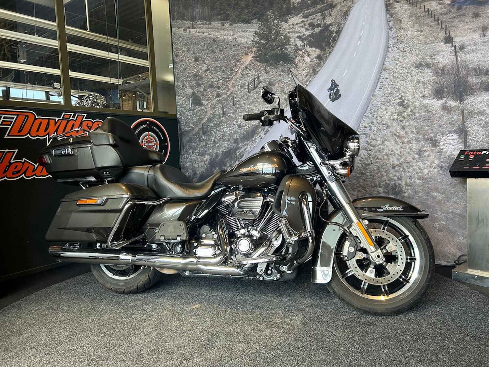 Harley-Davidson FLHTK Ultra Limited Solid Col. - 4/14