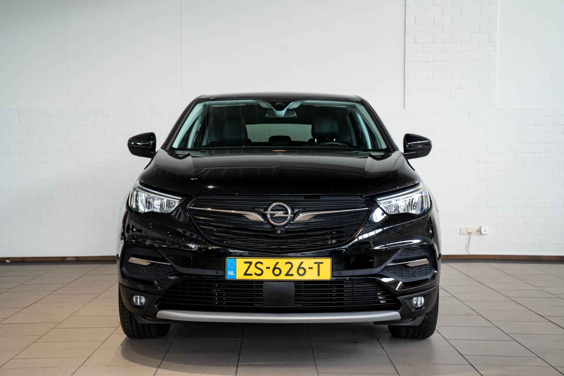 Opel Grandland X 1.2 Turbo Innovation | Climate Controle | Navi | Camera | Parkeersensoren | El. Inklapbare Buitenspiegels | Keyless | - 2/35