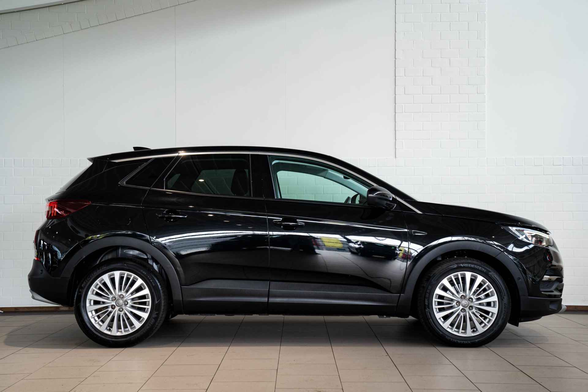 Opel Grandland X 1.2 Turbo Innovation | Climate Controle | Navi | Camera | Parkeersensoren | El. Inklapbare Buitenspiegels | Keyless | - 5/35