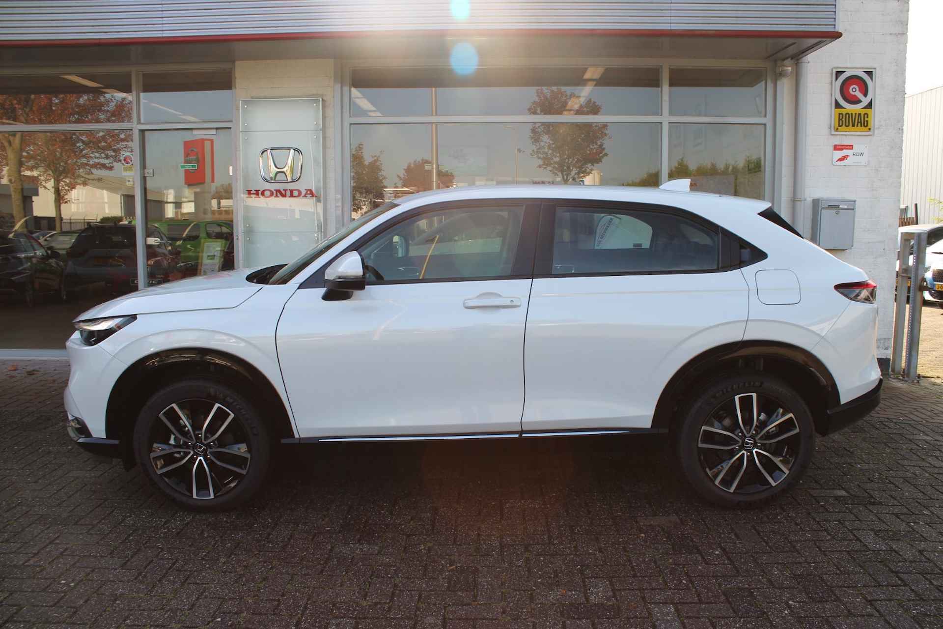 HONDA HR-V 1.5 i-MMD 131pk Automaat Elegance | NETTO DEAL | Navigatie & Carplay | Adaptieve Cruisecontrol | Climat - 3/4