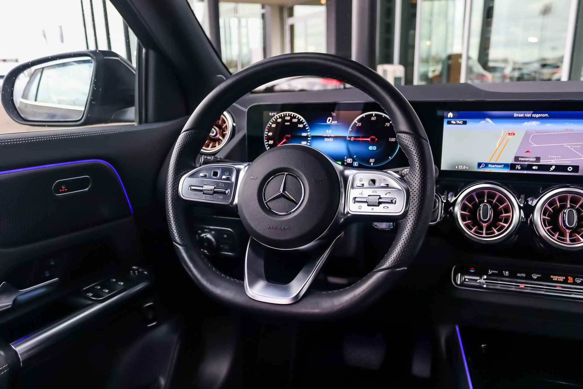 Mercedes-Benz EQA EQA 250+ Luxury Line | Advanced Pakket | LED | Sfeerverlichting | Parktronic | Camera | Stoelverwarming | Spiegelpakket - 22/38