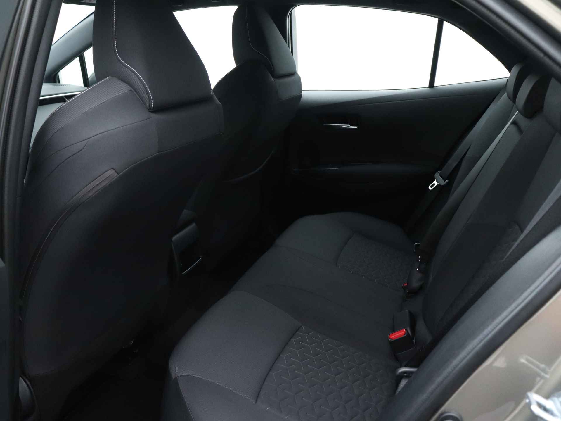 Toyota Corolla 1.2 Turbo Active | Parkeercamera | Apple Carplay/Android Auto | Cruise en Climate Control | - 16/37