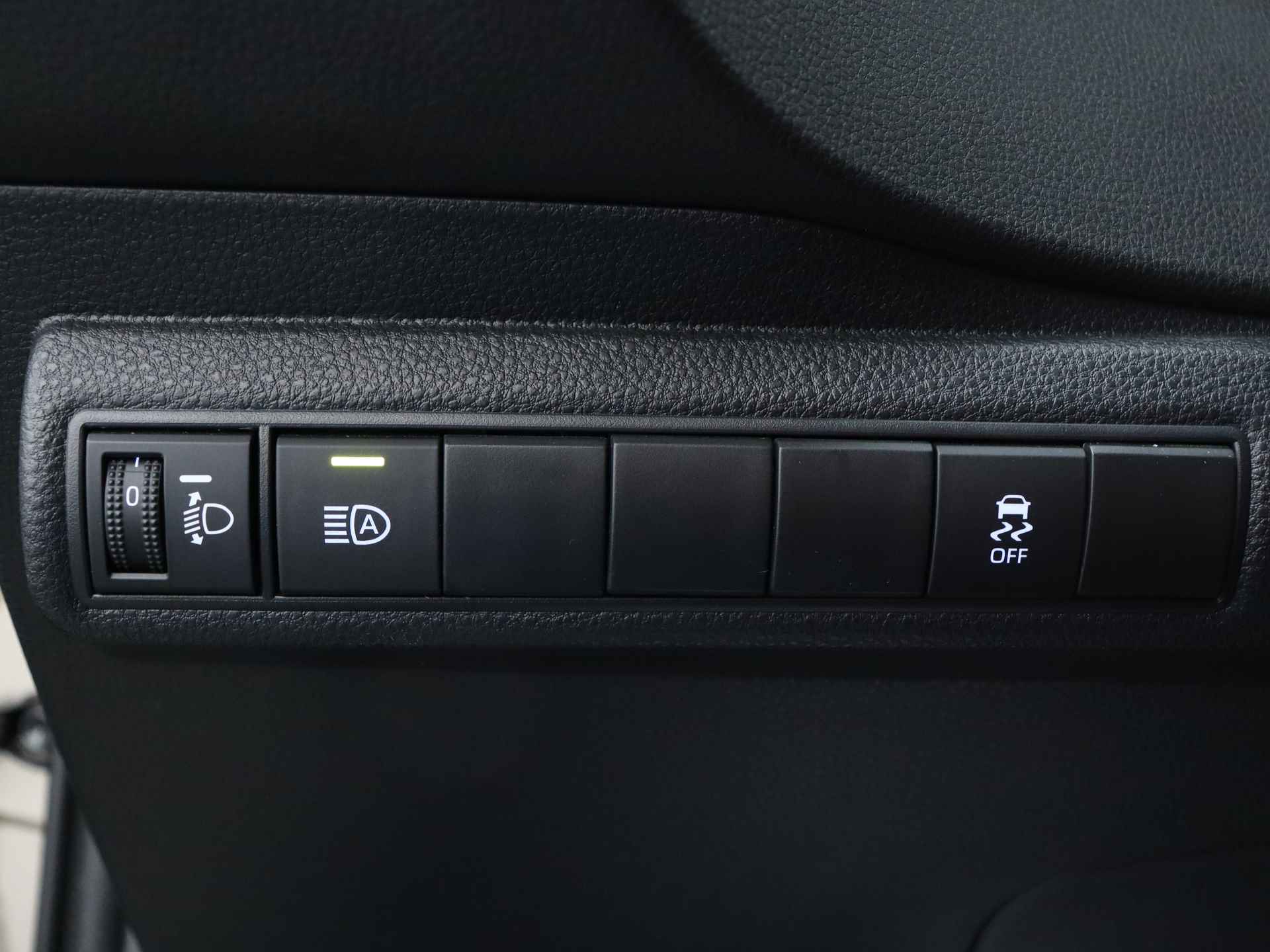 Toyota Corolla 1.2 Turbo Active | Parkeercamera | Apple Carplay/Android Auto | Cruise en Climate Control | - 28/37