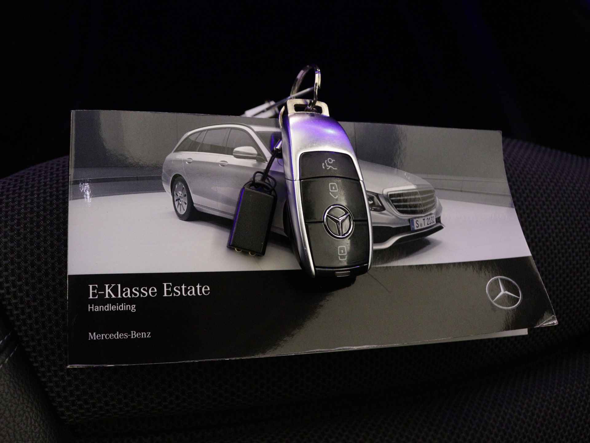 Mercedes-Benz E-Klasse Estate 200 Business | Sfeerverlichting | Navigatie | Trekhaak | Climate Control | Stoelverwarming | | Cruise control | Parkeercamera | Parkeersensoren V + A | - 13/40