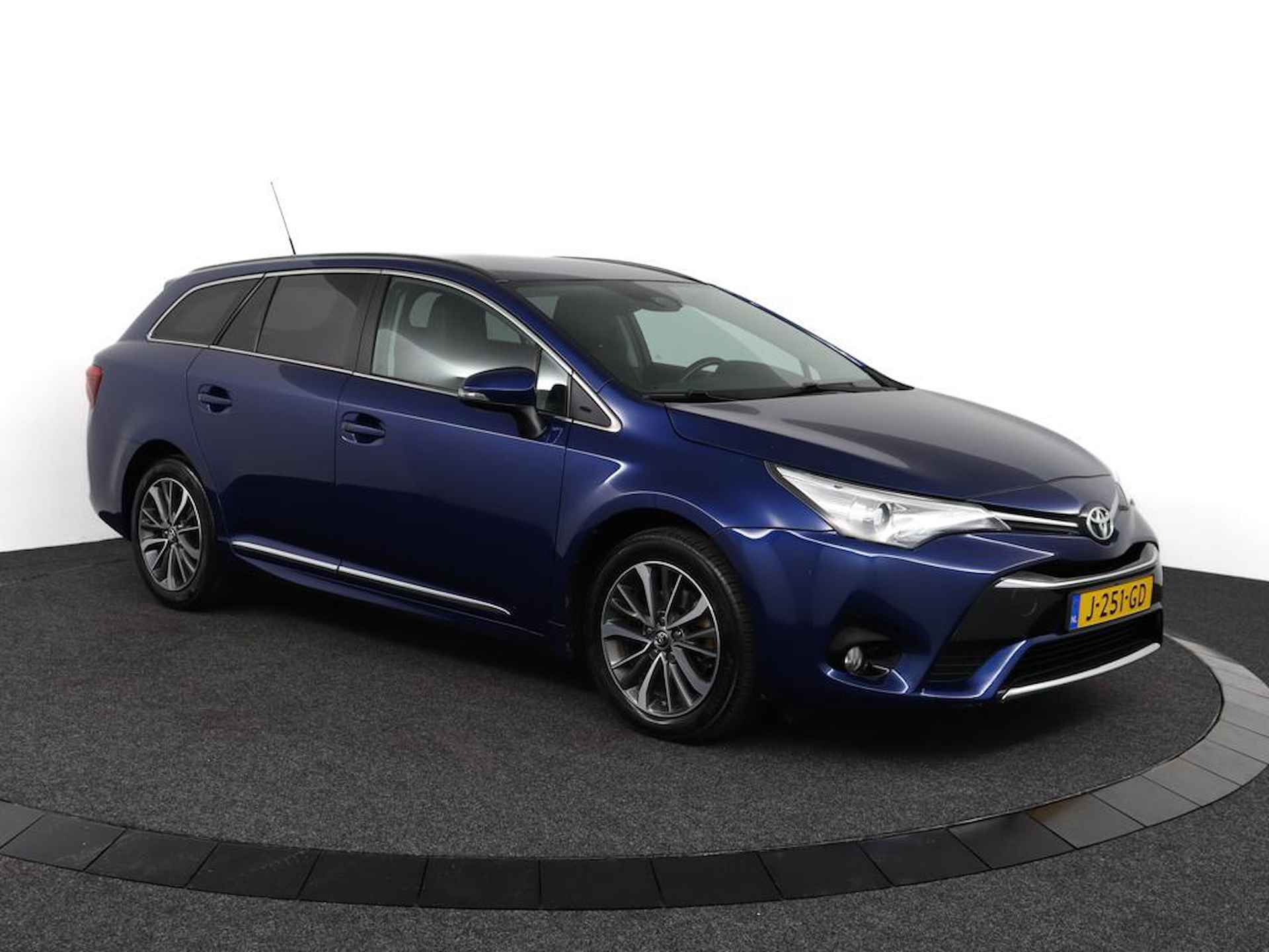 Toyota Avensis Touring Sports 1.8 VVT-i Executive | Automaat| Cruisecontrol | Navigatie | Stoelverwarming | - 14/54