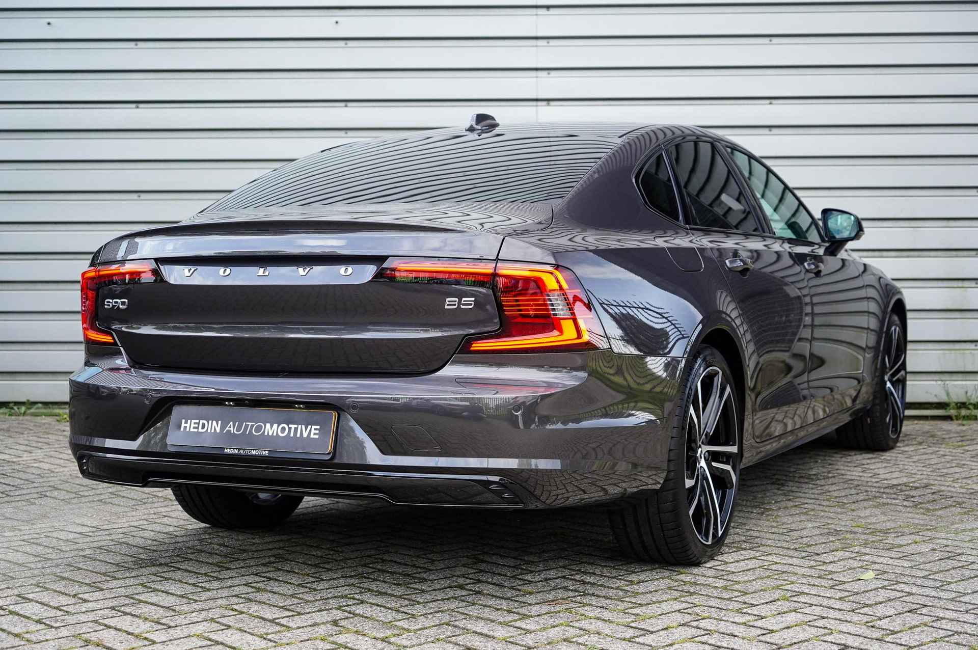 Volvo S90 2.0 B5 Plus Dark |20" 5-Dubbel Spaaks Black | Moritz leder | Extra getint glas achter | Electrische Stoelen | - 6/30