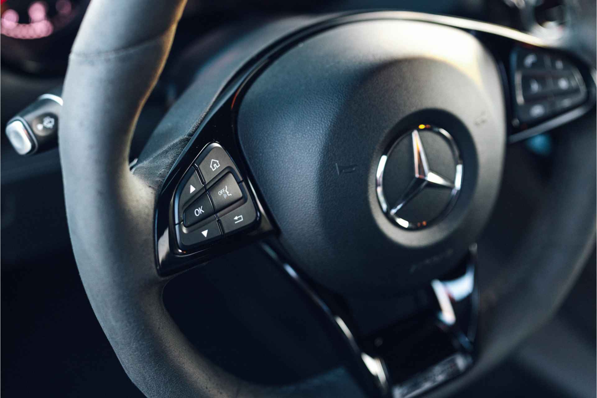 Mercedes-Benz AMG GT R | Achterasbesturing | Carbondak | Burmester | Keramische Remmen - 10/27