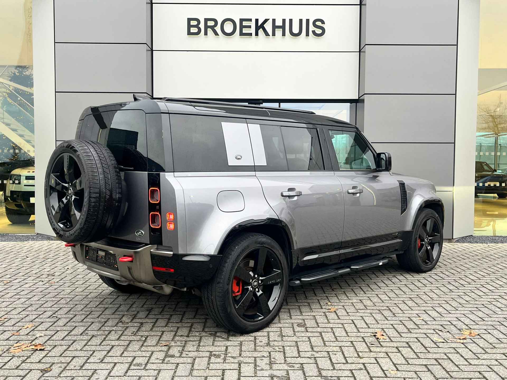 Land Rover Defender P400e 110 X | Pano | Head-Up | 22 Inch | Stoelkoeling/verwarming | ACC | Koelbox | 4-zone Climate - 3/14