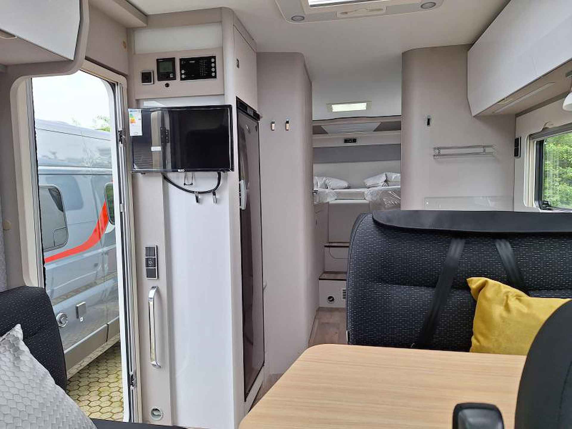 Hymer Tramp S 680 - 2 APARTE BEDDEN - 14/25