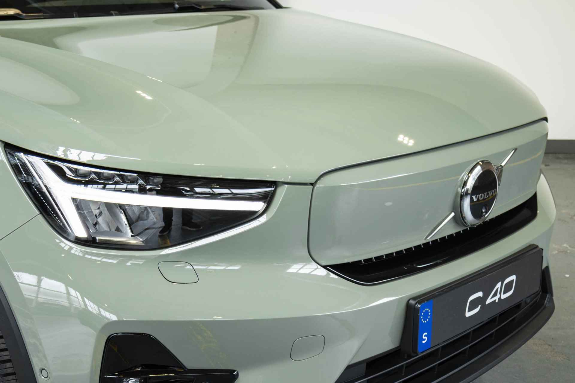 Volvo C40 Single Motor Extended Range Plus 82 kWh | Warmtepomp | 20" velgen | Panoramadak | Google Infotainment | Stoel- en stuurverwarming | Getinte ramen achter - 6/15
