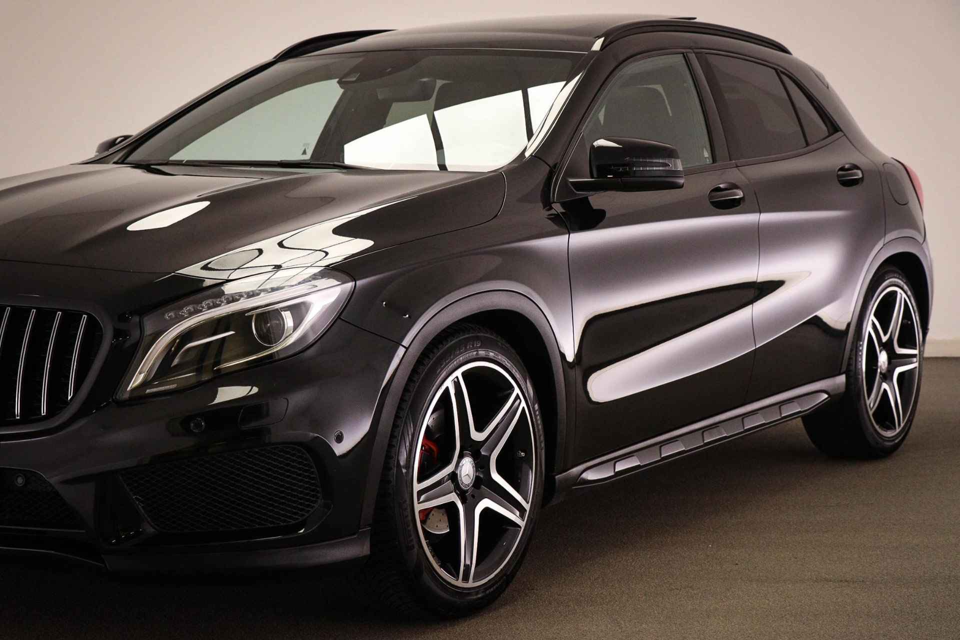 Mercedes-Benz GLA-klasse 200 AMG Prestige | PANORAMADAK | SPOOR / AMG EXCLUSIEF- PACK | CAMERA | 19" - 18/59