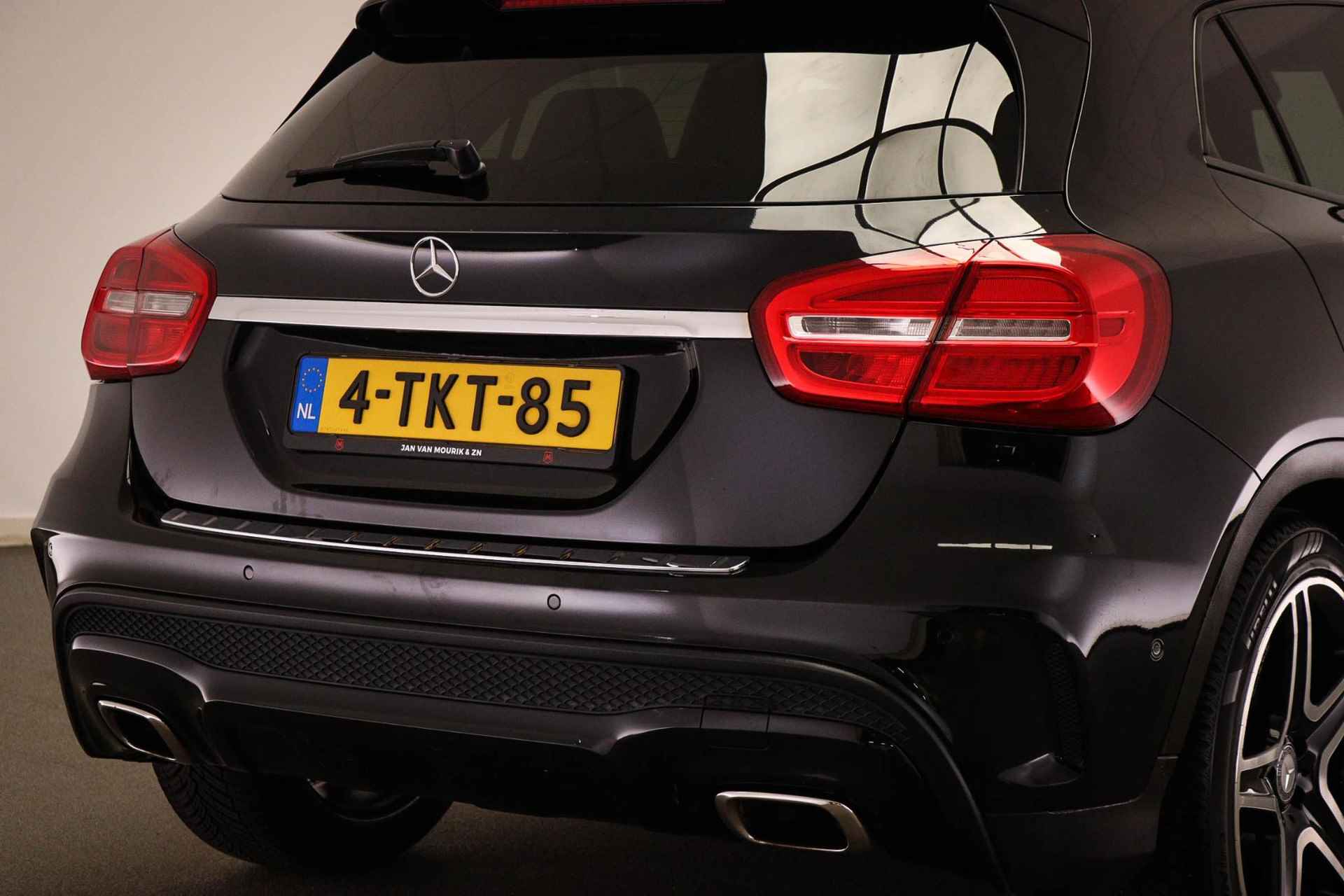 Mercedes-Benz GLA-klasse 200 AMG Prestige | PANORAMADAK | SPOOR / AMG EXCLUSIEF- PACK | CAMERA | 19" - 21/59