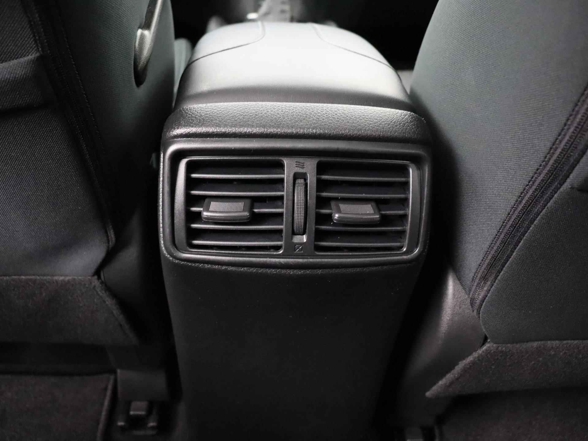 Nissan X-Trail 1.3 DIG-T N-Connecta 160pk | Trekhaak | Stoelverwarming | 360 Camera | Panorama-dak | Navigatie | Elektrische achterklep | Cruise Control | Climate Control - 32/36