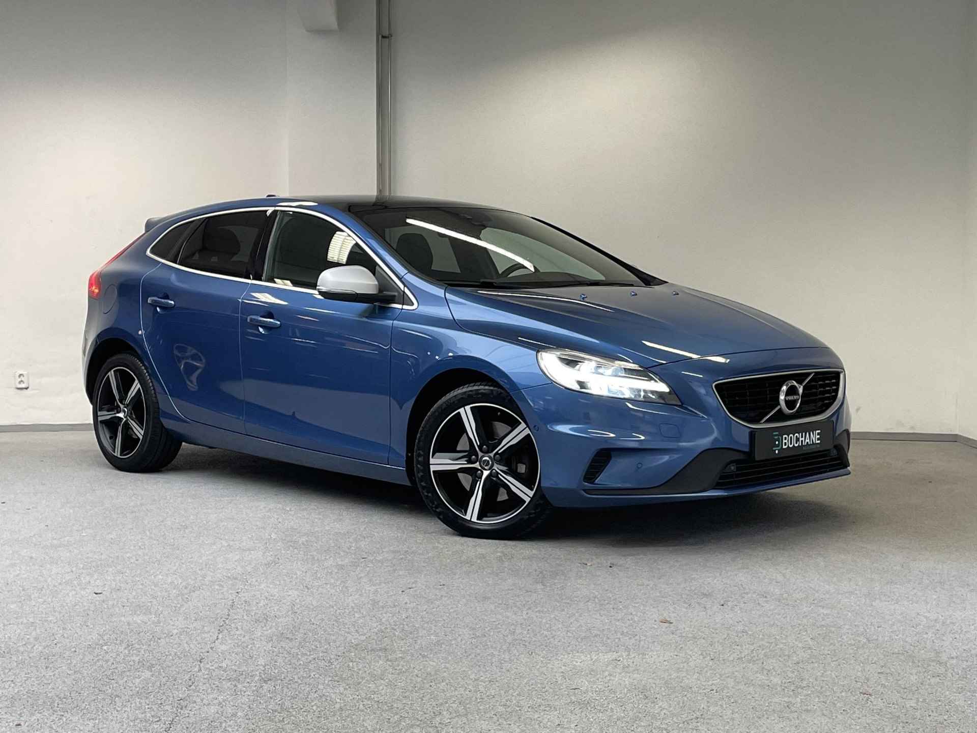 Volvo V40 1.5 T3 Polar+ Sport R-Design | ORG.NL | 1e-EIG | PANO | CAMERA | H&K | TREKHAAK | - 9/50