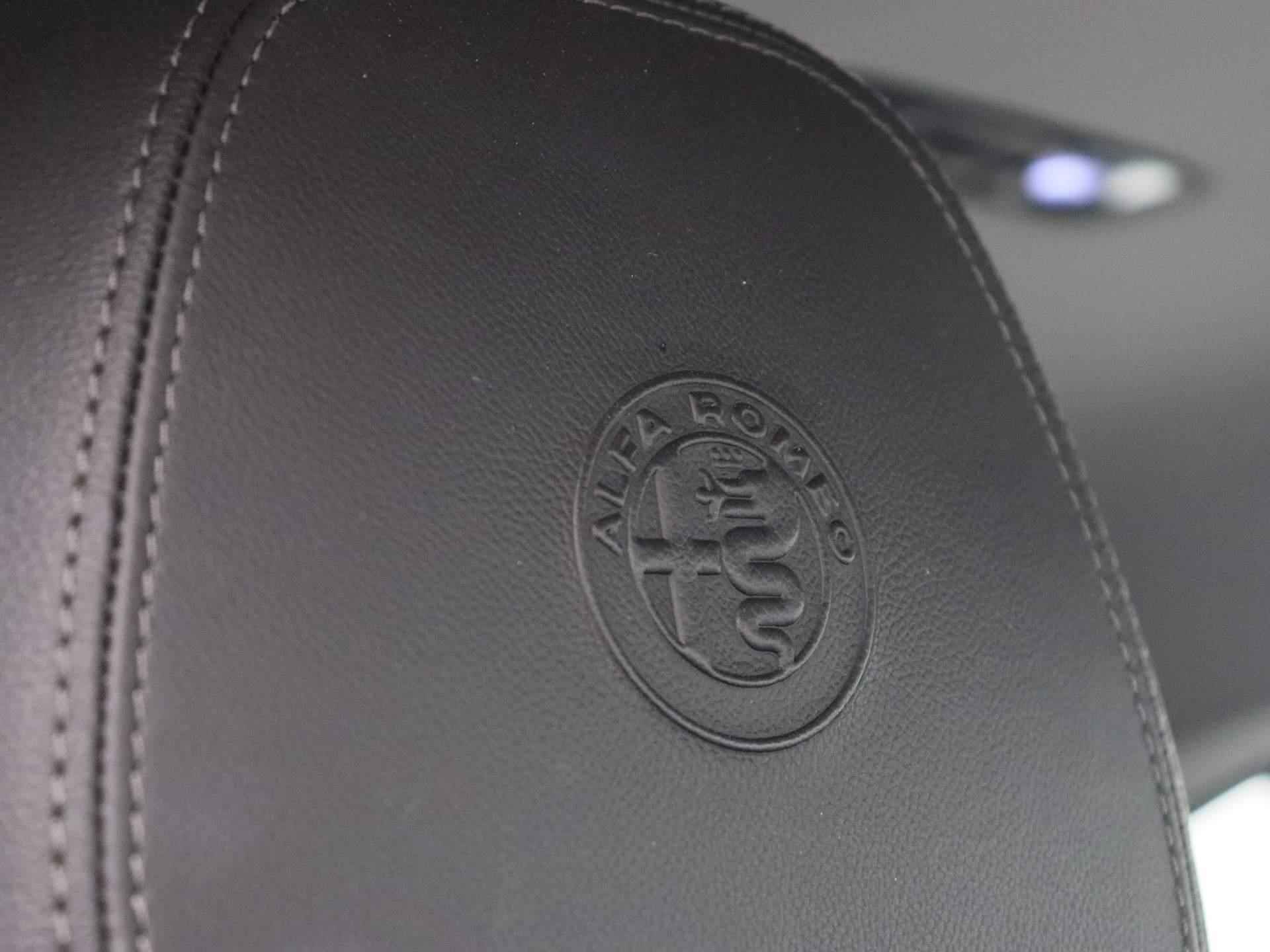 Alfa Romeo Stelvio 2.0 T AWD Super Business Edition | LEDER | NAVIGATIE | ACHTERUITRIJCAMERA | BI-XENON | CLIMATE CONTROL | ELEKTRISCHE ACHTERKLEP | LANE ASSIST | DODENHOEK ASSISTENT | - 34/46