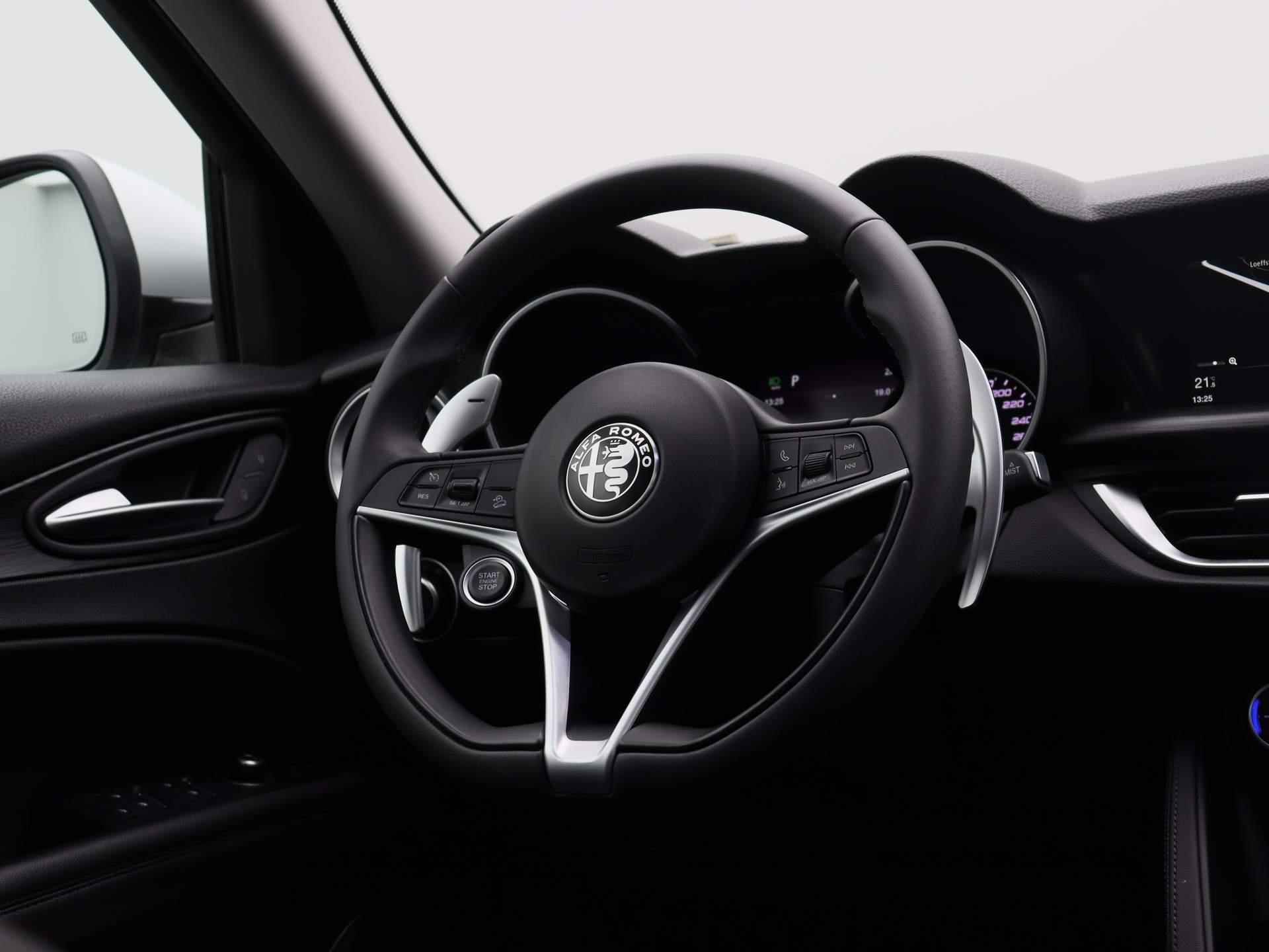 Alfa Romeo Stelvio 2.0 T AWD Super Business Edition | LEDER | NAVIGATIE | ACHTERUITRIJCAMERA | BI-XENON | CLIMATE CONTROL | ELEKTRISCHE ACHTERKLEP | LANE ASSIST | DODENHOEK ASSISTENT | - 37/46