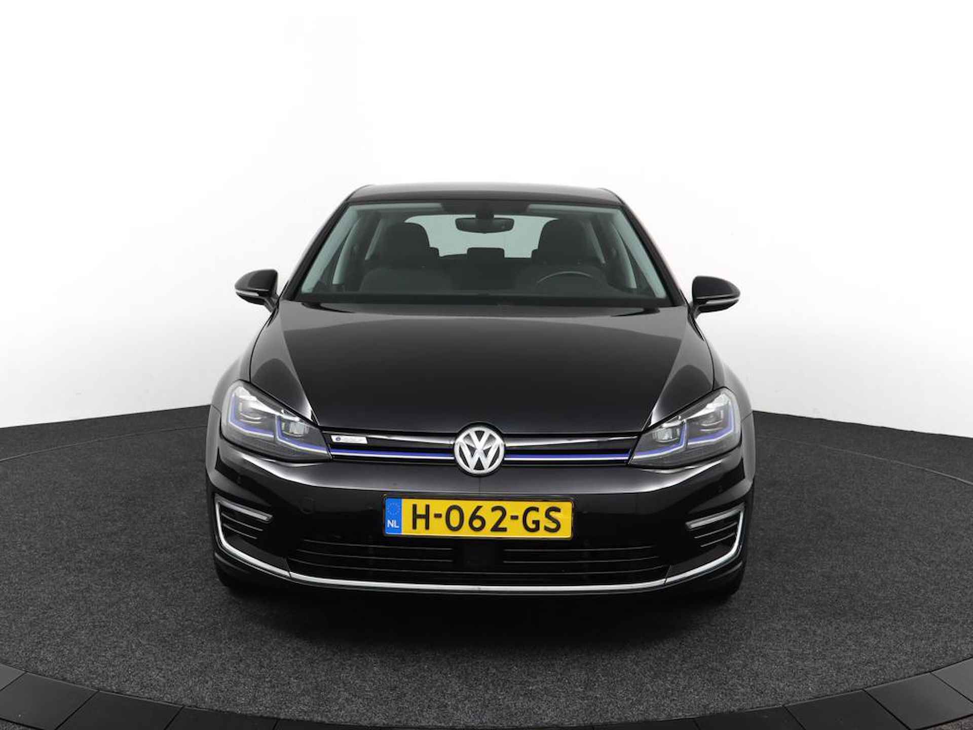 Volkswagen e-Golf E-DITION - 13/41