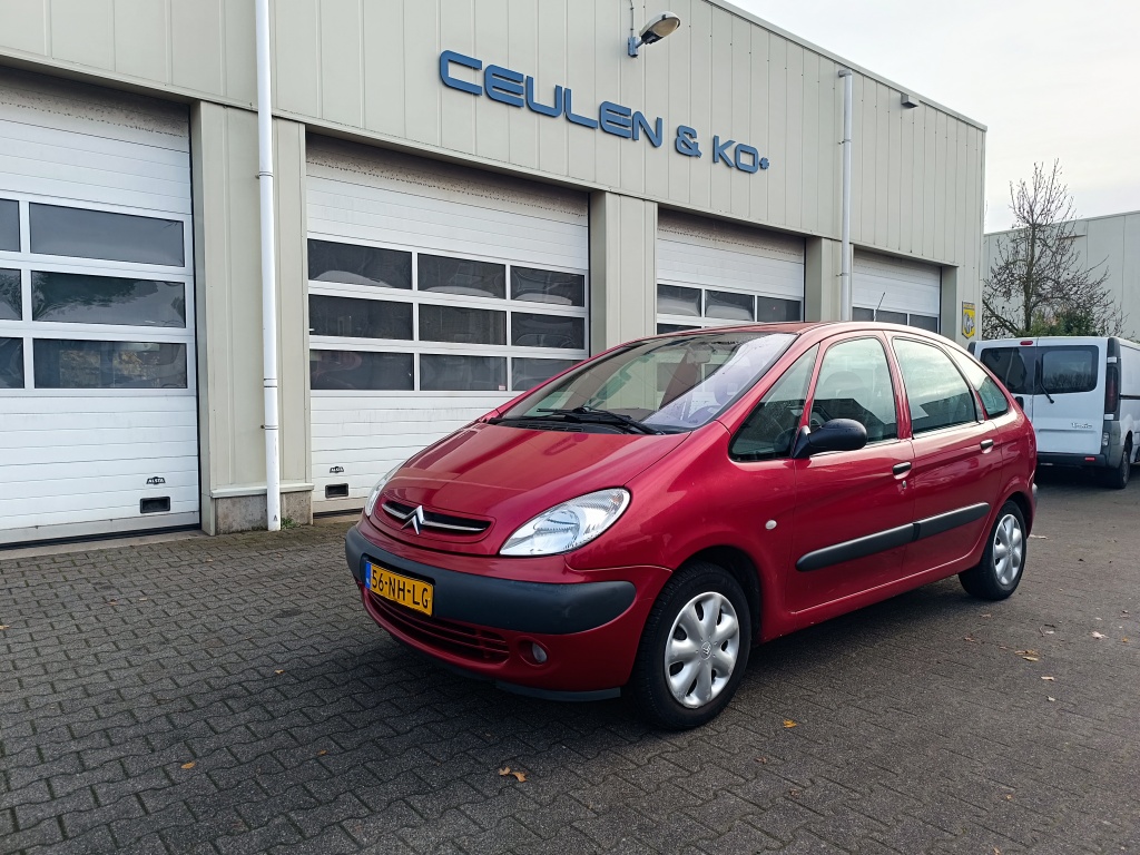 Citroen Xsara Picasso 1.8i-16V Différence2