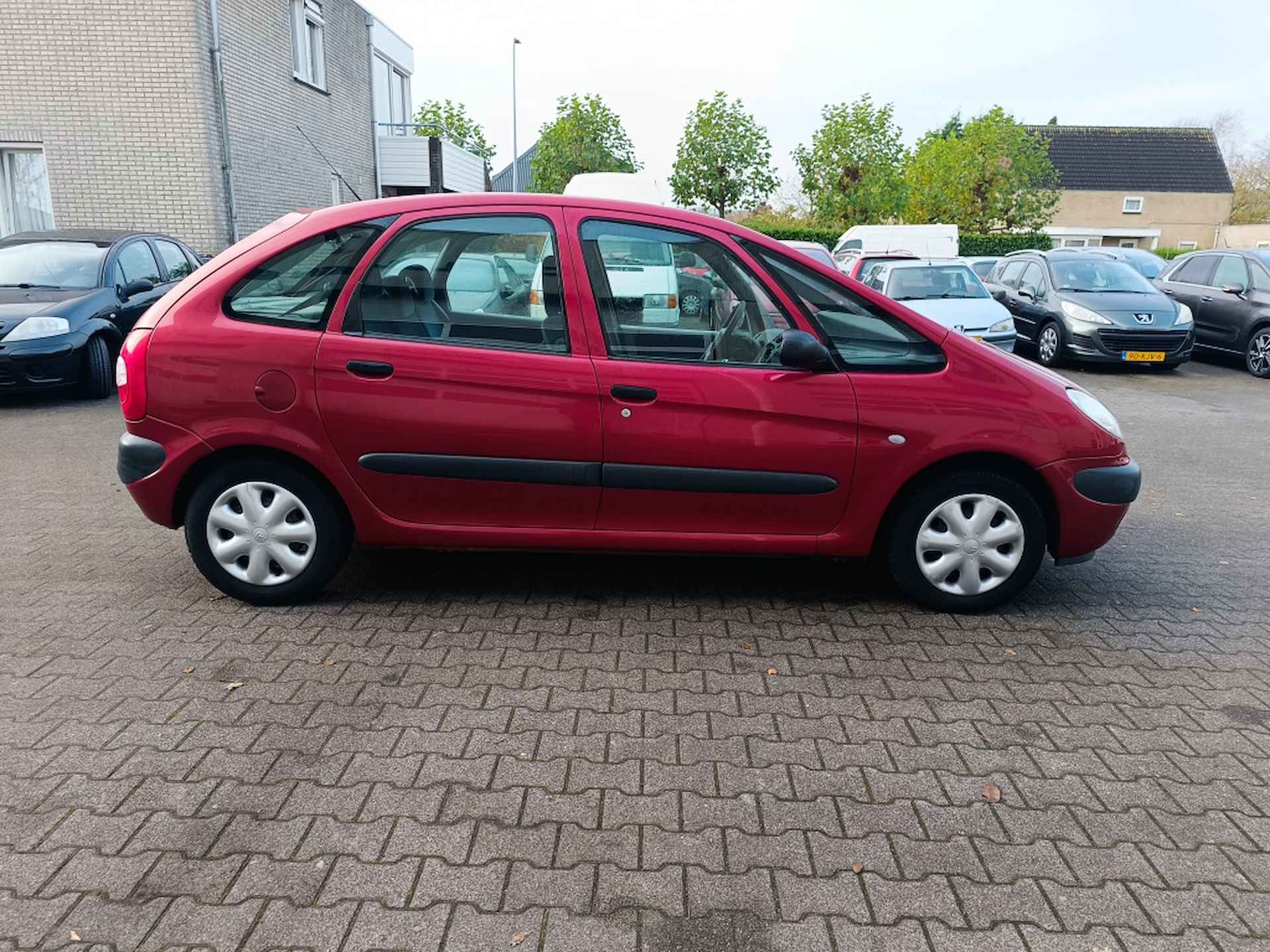 Citroen Xsara Picasso 1.8i-16V Différence2 - 4/22