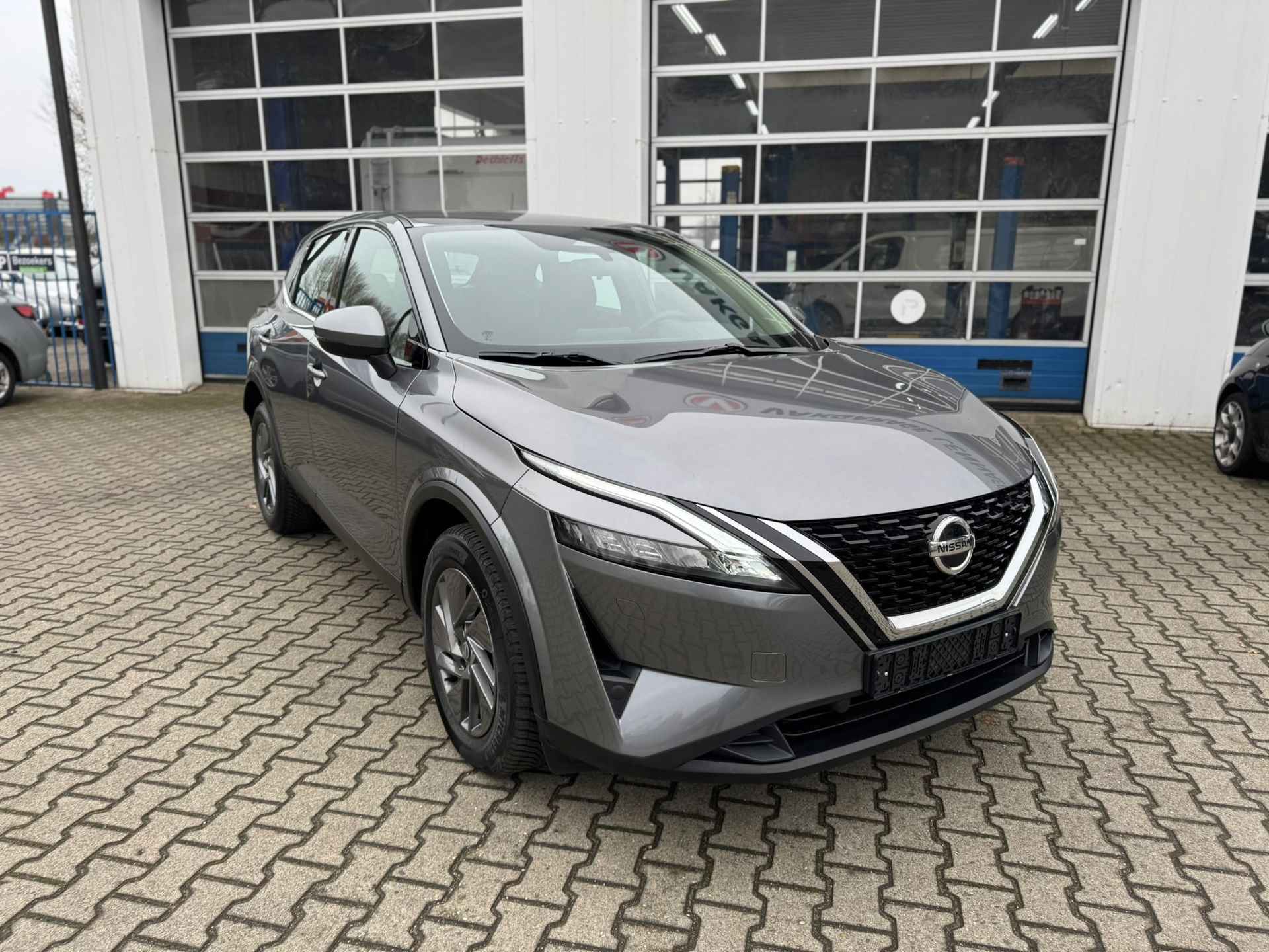 Nissan Qashqai 1.3 MHEV Acenta - 2/27