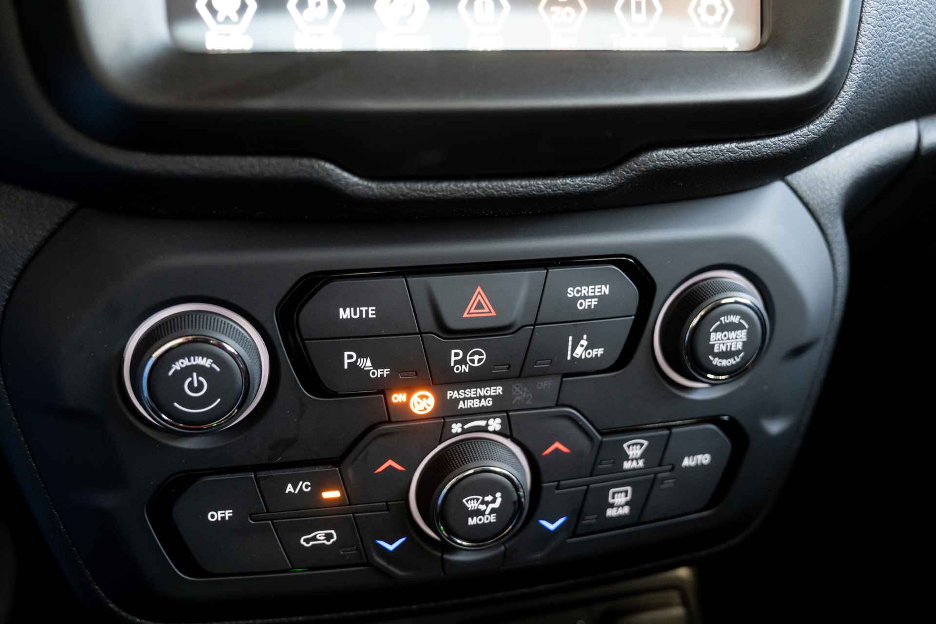 Jeep Renegade 1.5T e-Hybrid Limited | Navigatie | Climate Controle | Keyless | Adaptive Cruise | - 29/40