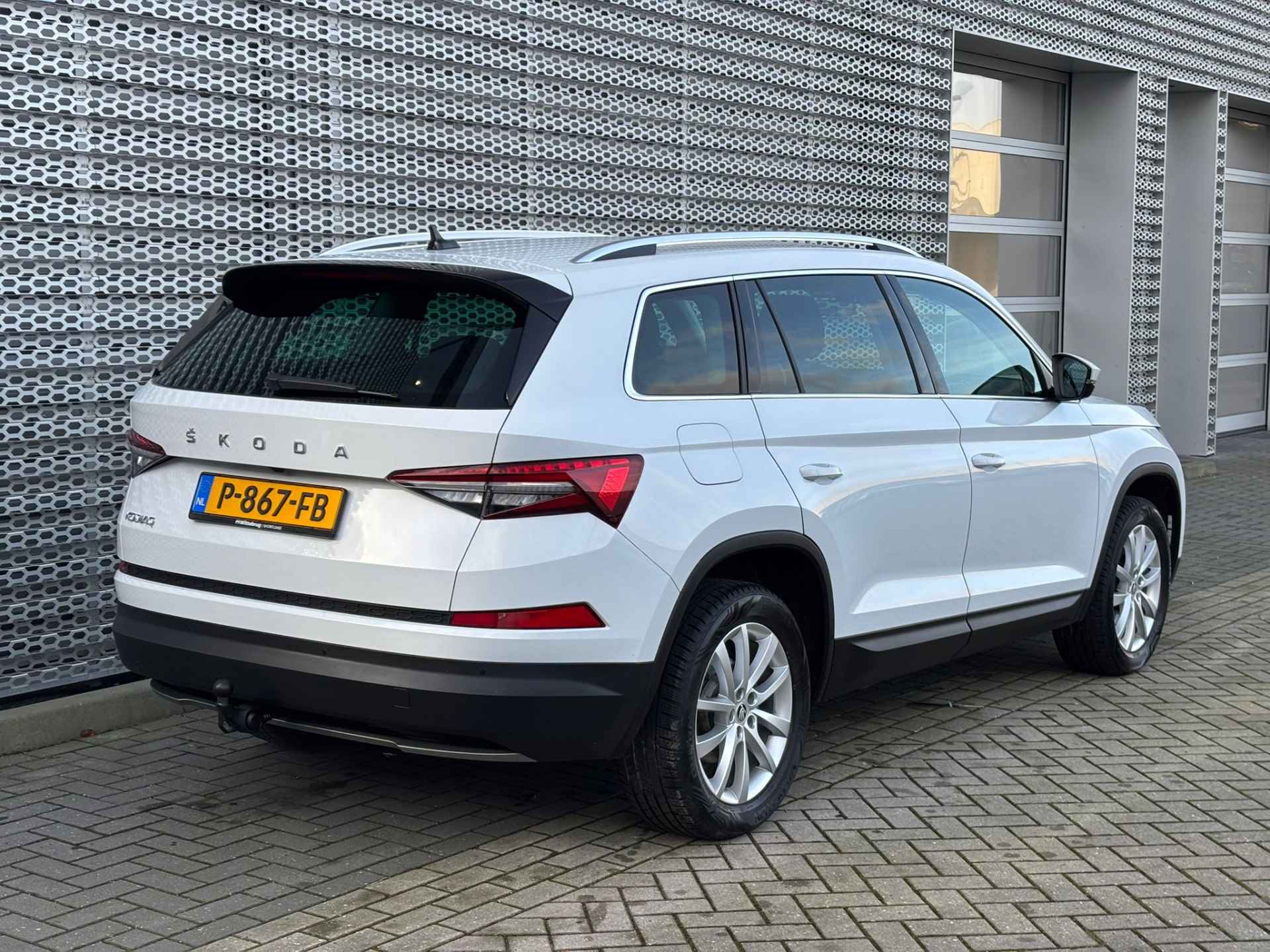 Škoda Kodiaq 1.5 TSI Business Edition 7p. / 7 Persoons / Digitale Cockpit / Zwenkbare Trekhaak / Lederen Bekleding / Matrix LED / Achteruitrijcamera ** - 8/36