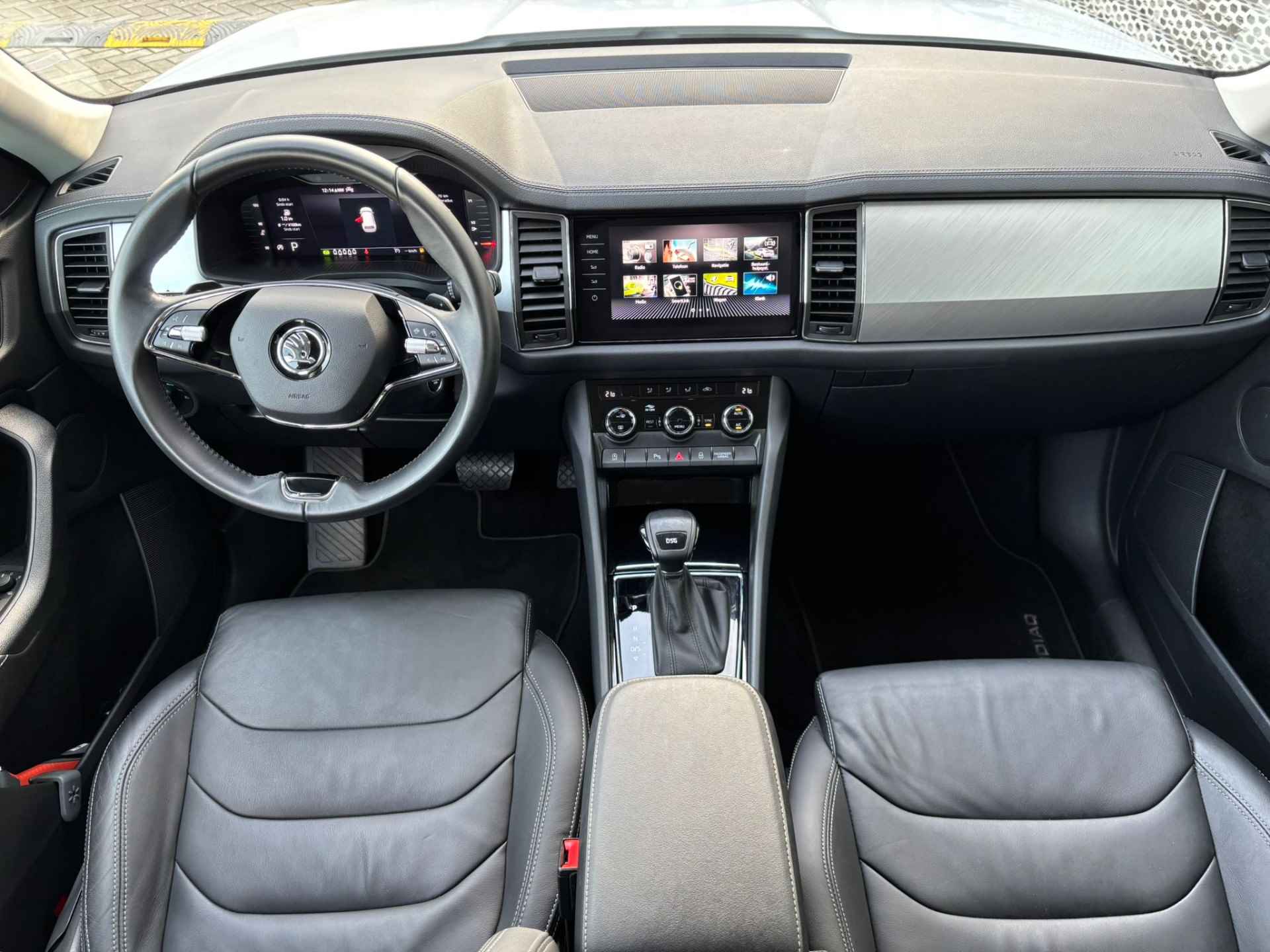 Škoda Kodiaq 1.5 TSI Business Edition 7p. / 7 Persoons / Digitale Cockpit / Zwenkbare Trekhaak / Lederen Bekleding / Matrix LED / Achteruitrijcamera ** - 14/36