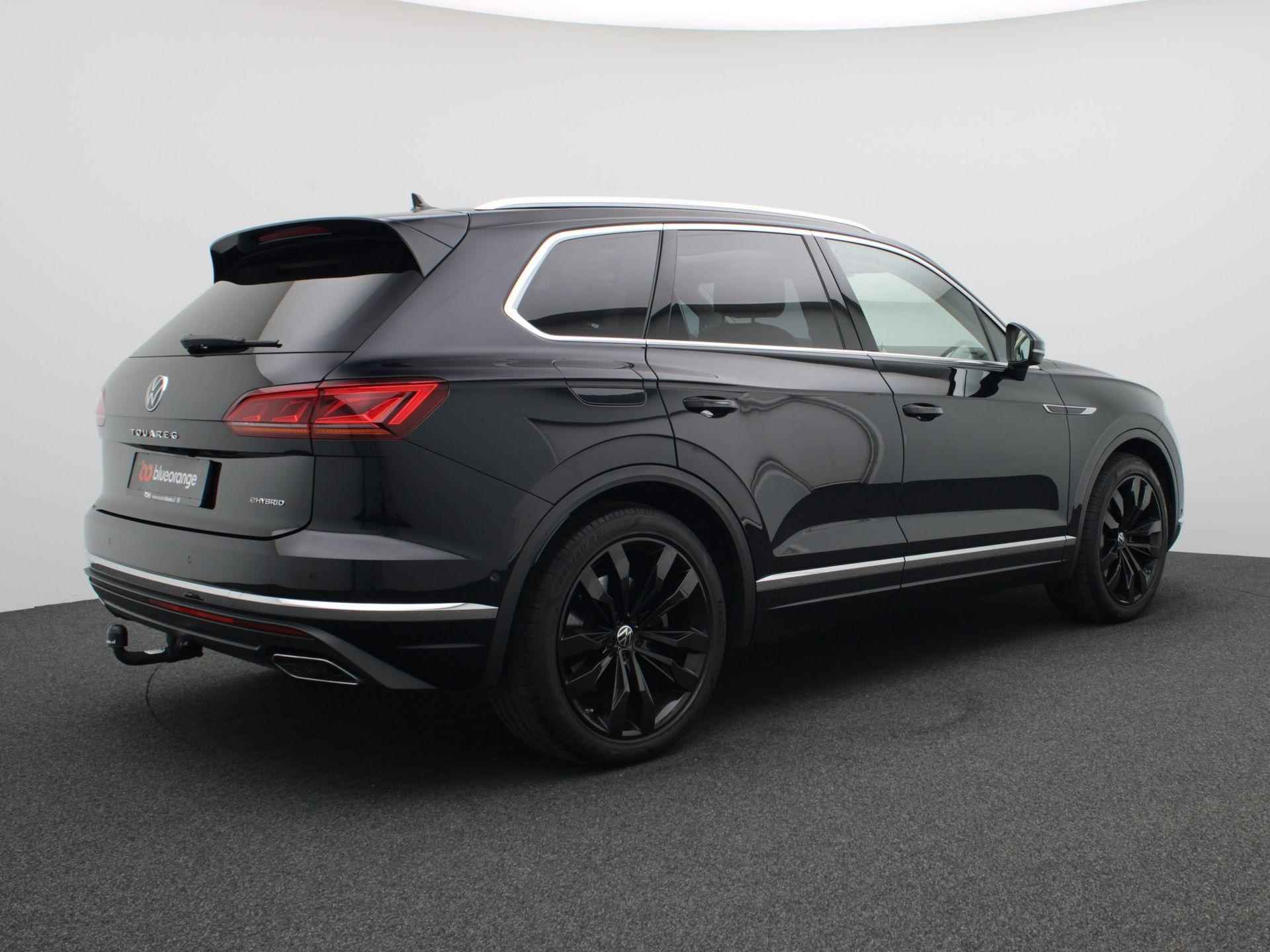 Volkswagen Touareg 3.0 TSi eHybrid Atmosphere 4MOTION 381PK DSG LED, Navigatie, Stoelverwarming v+a, Panorama Dak, Leder, 19"LMV, Trekhaak, 360gr. Camera - 3/61