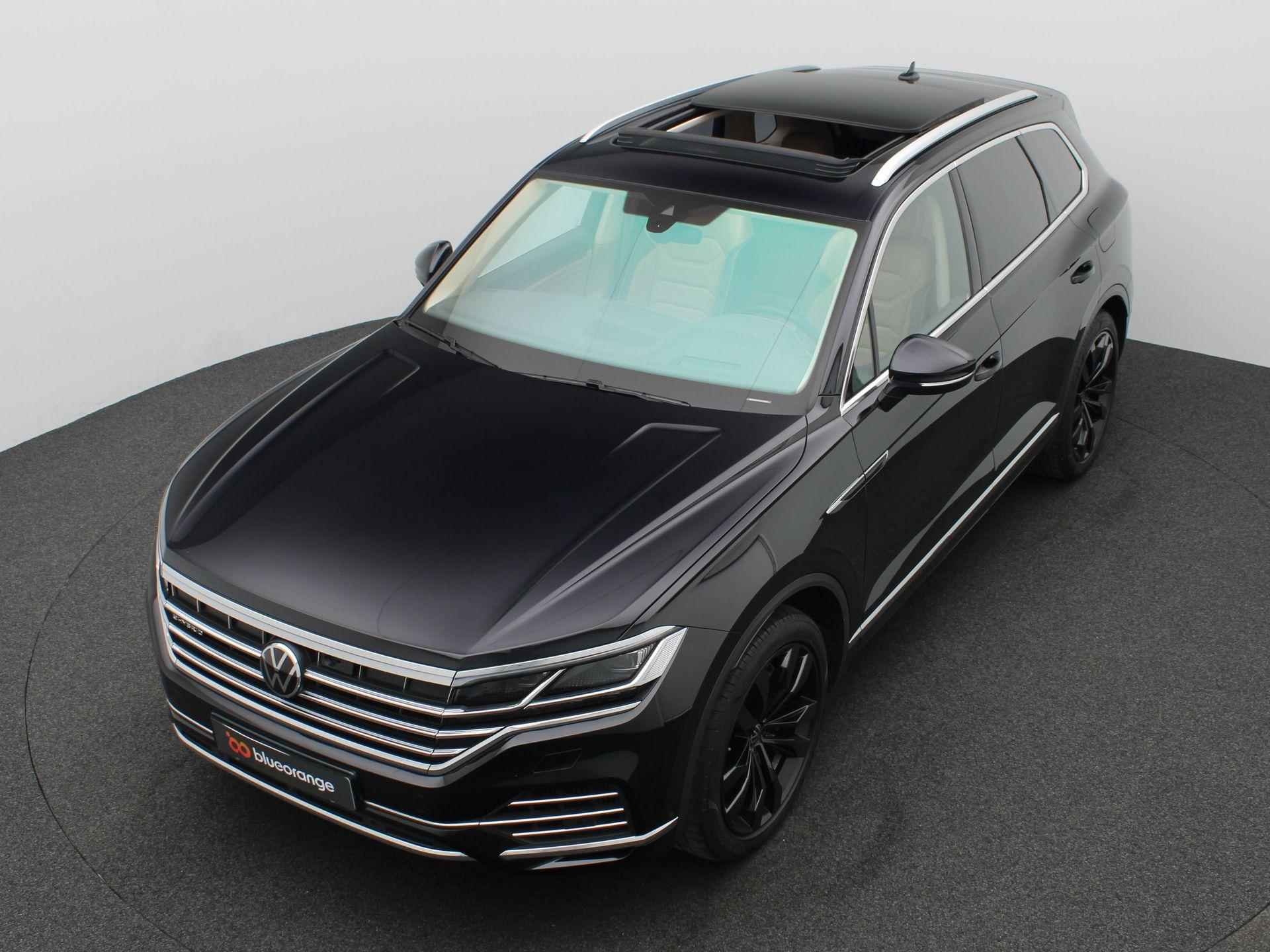 Volkswagen Touareg 3.0 TSi eHybrid Atmosphere 4MOTION 381PK DSG LED, Navigatie, Stoelverwarming v+a, Panorama Dak, Leder, 19"LMV, Trekhaak, 360gr. Camera - 14/61